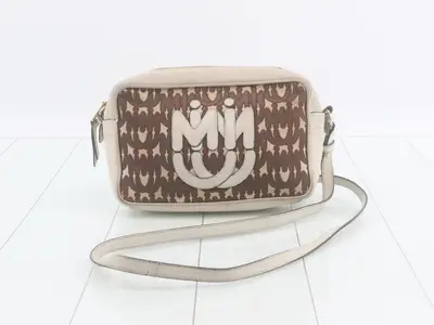 Other lines: Bags and shoulder bags