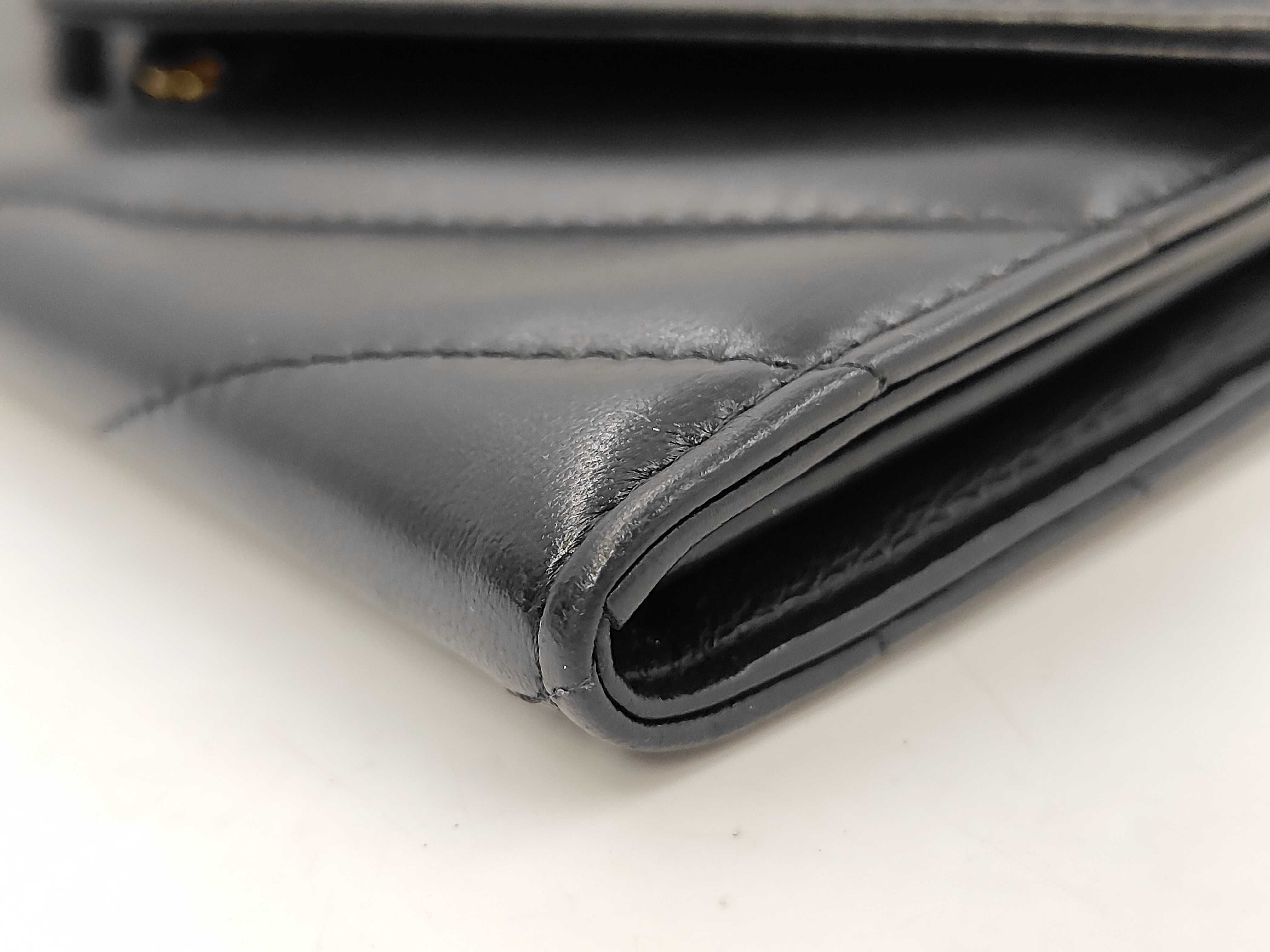 V-stitch button long wallet — view 3