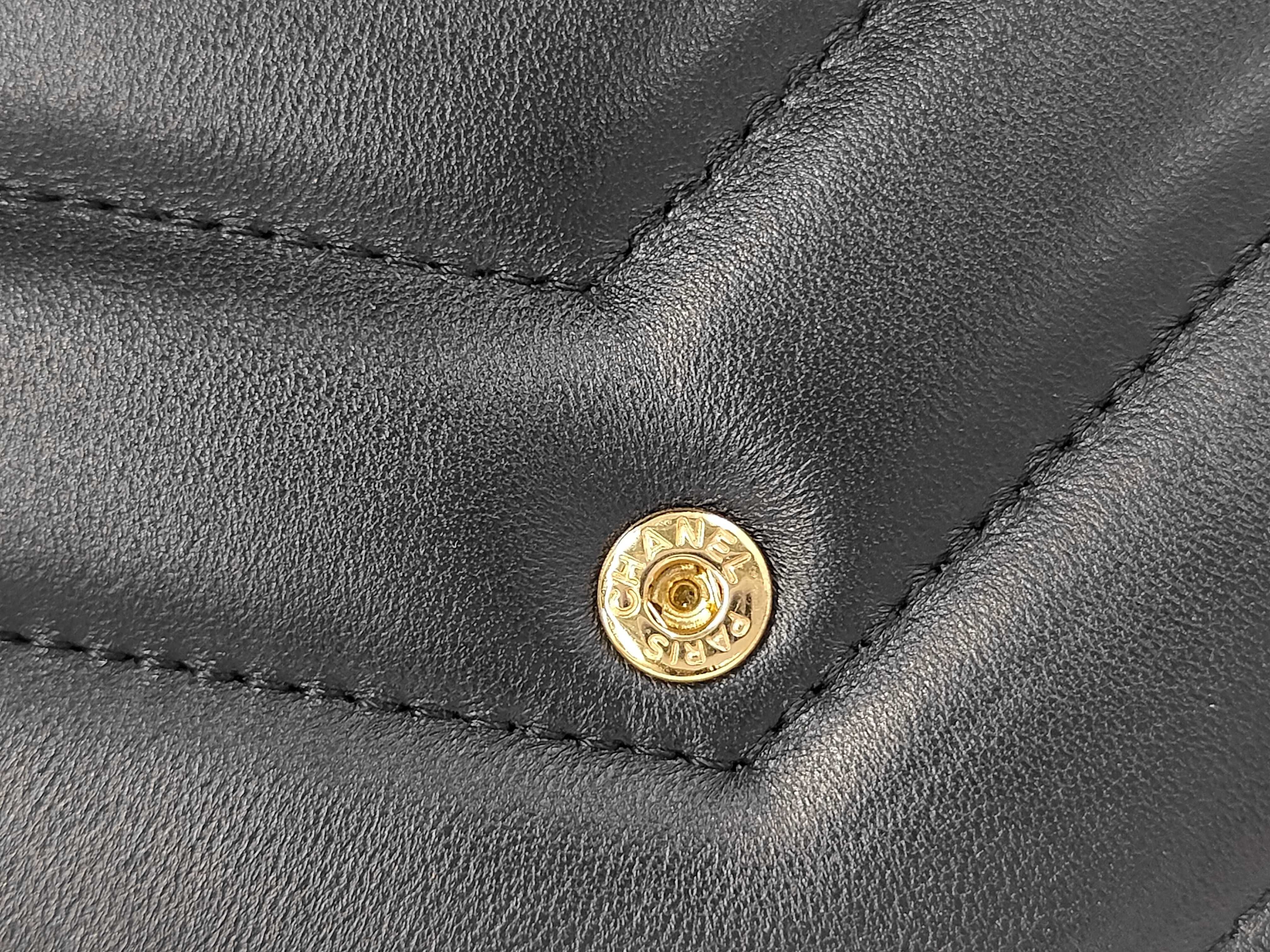 V-stitch button long wallet — view 5
