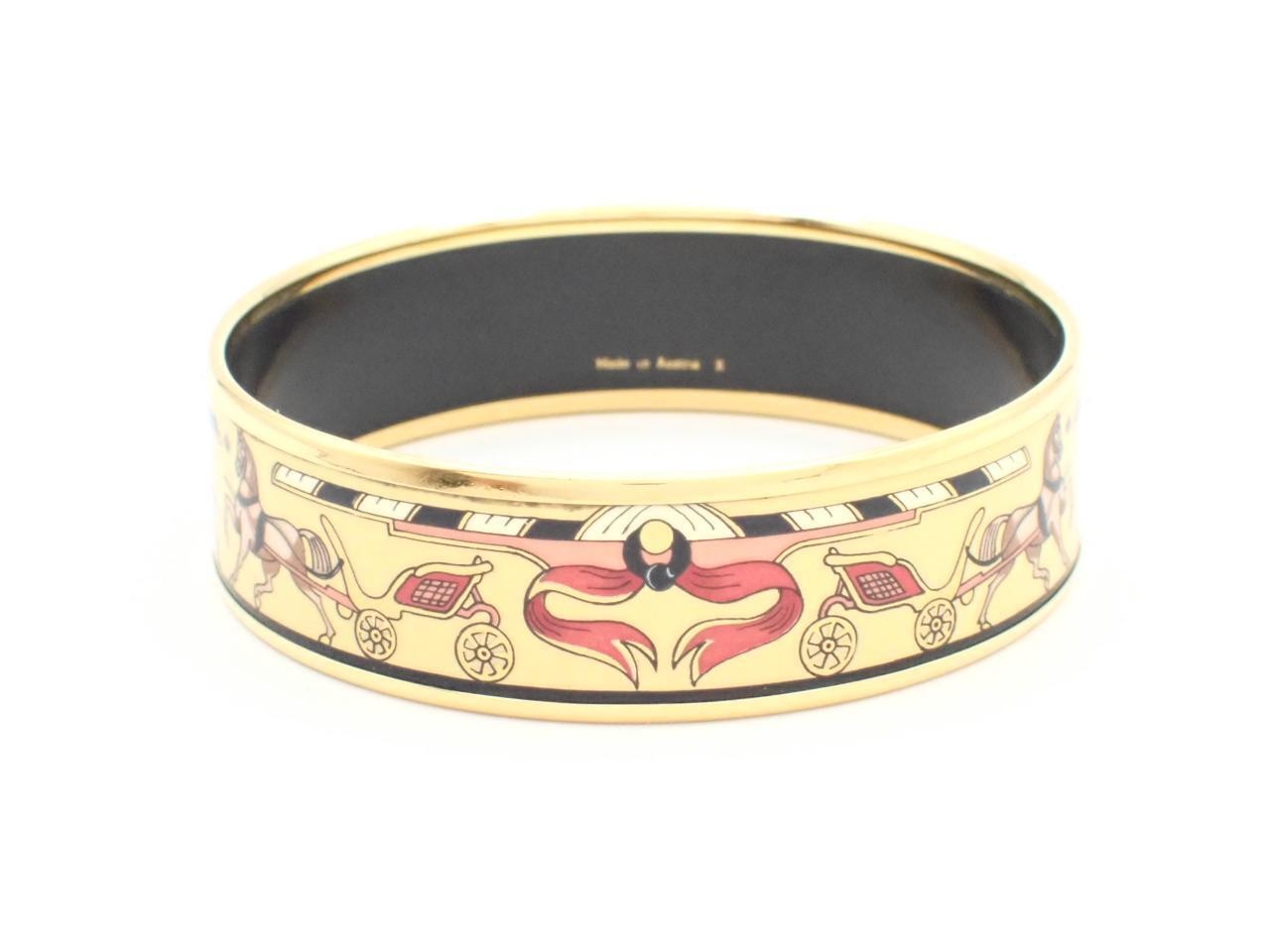 Bangle, wrist circumference approximately 20 cm — view 2