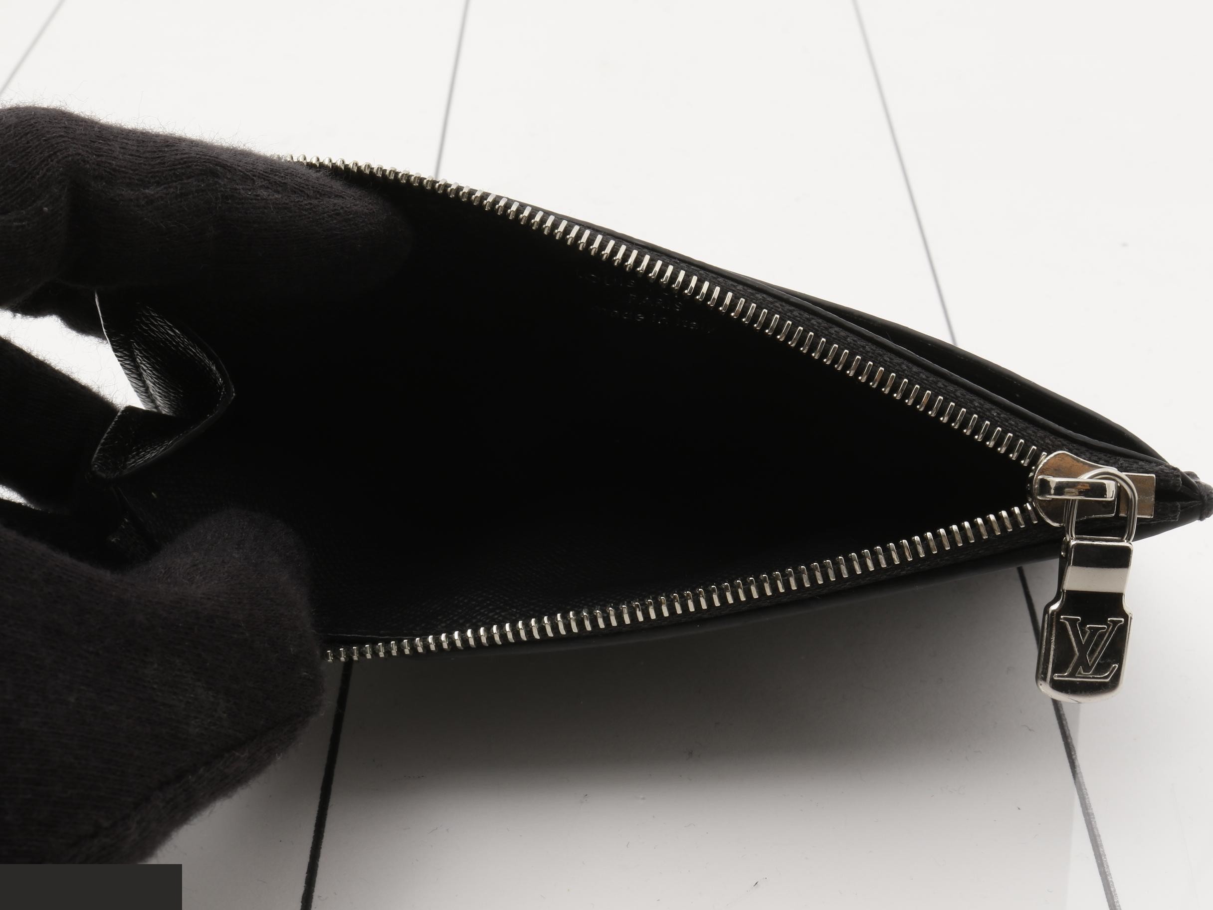 Fragment case — view 4