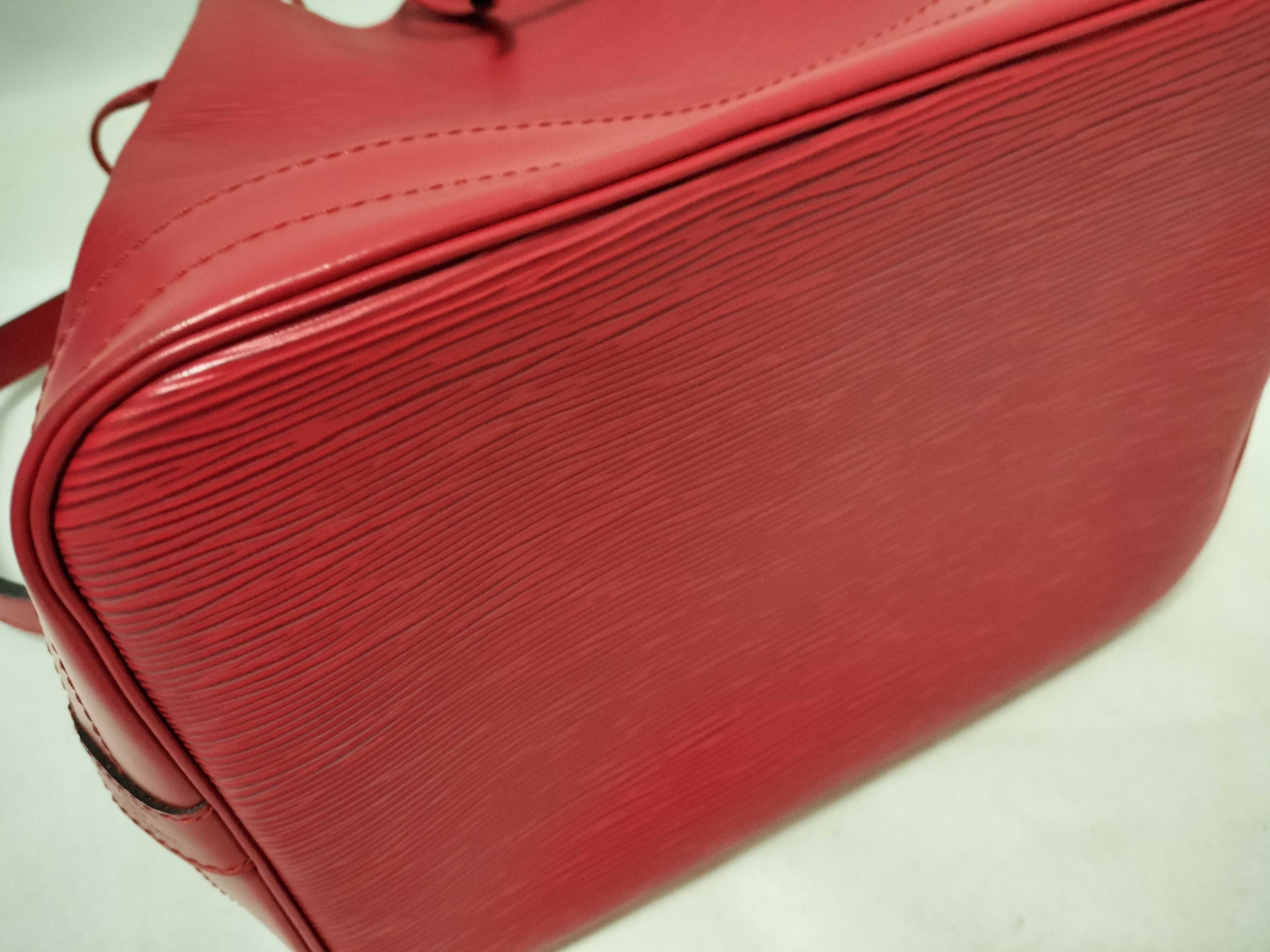 Epi Noe Shoulder Bag — view 14