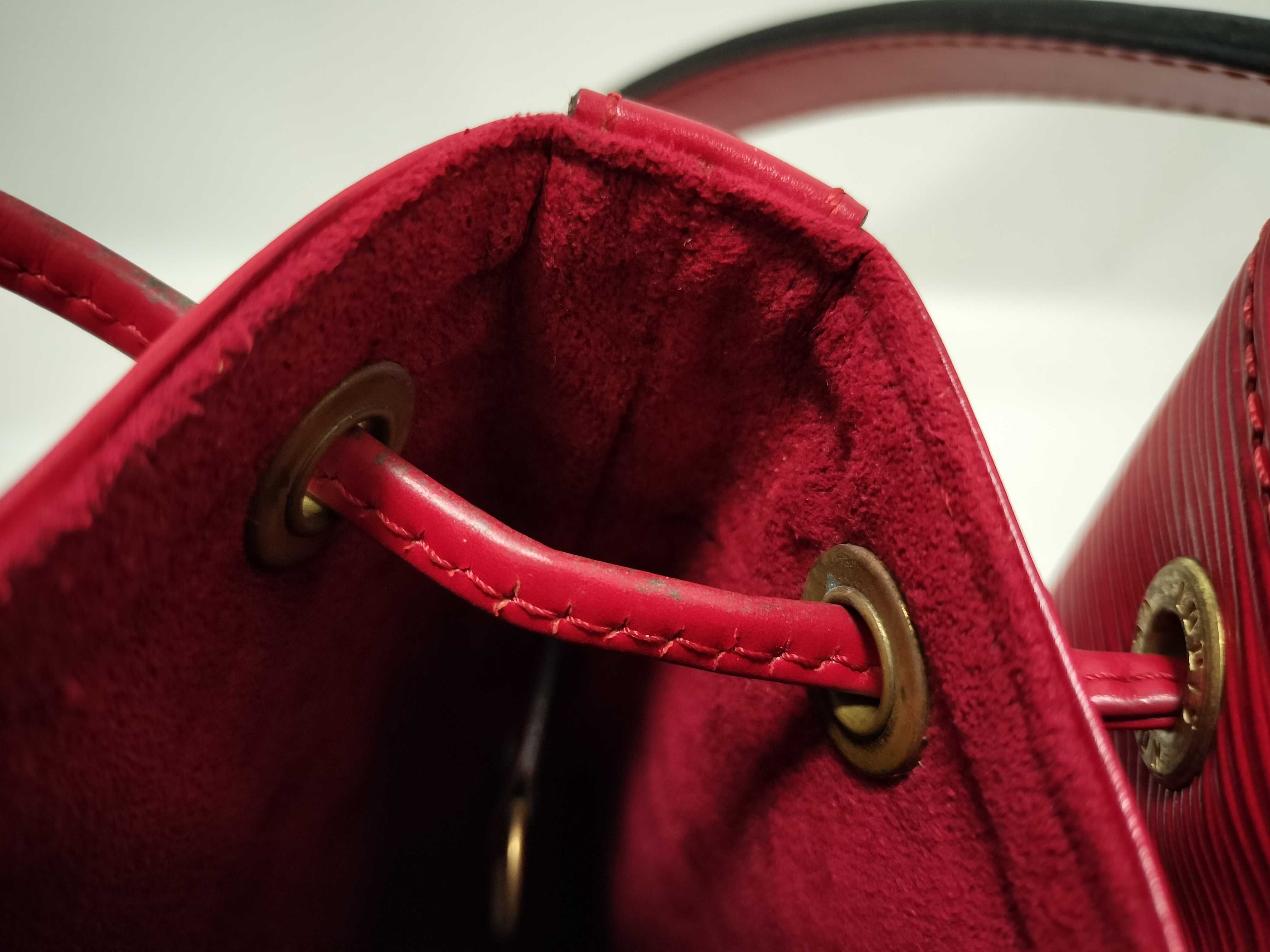Epi Noe Shoulder Bag — view 8