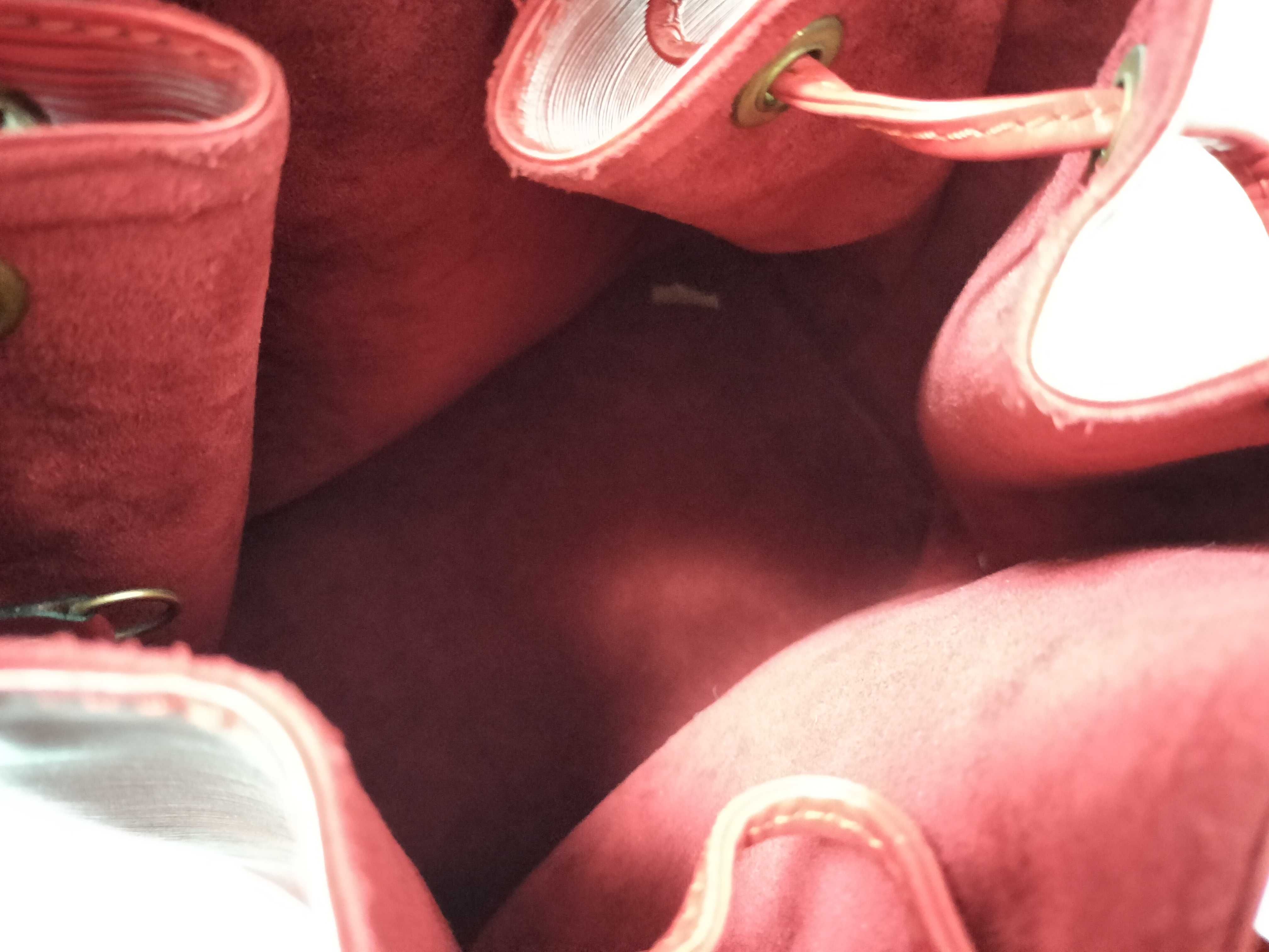 Epi Noe Shoulder Bag — view 9