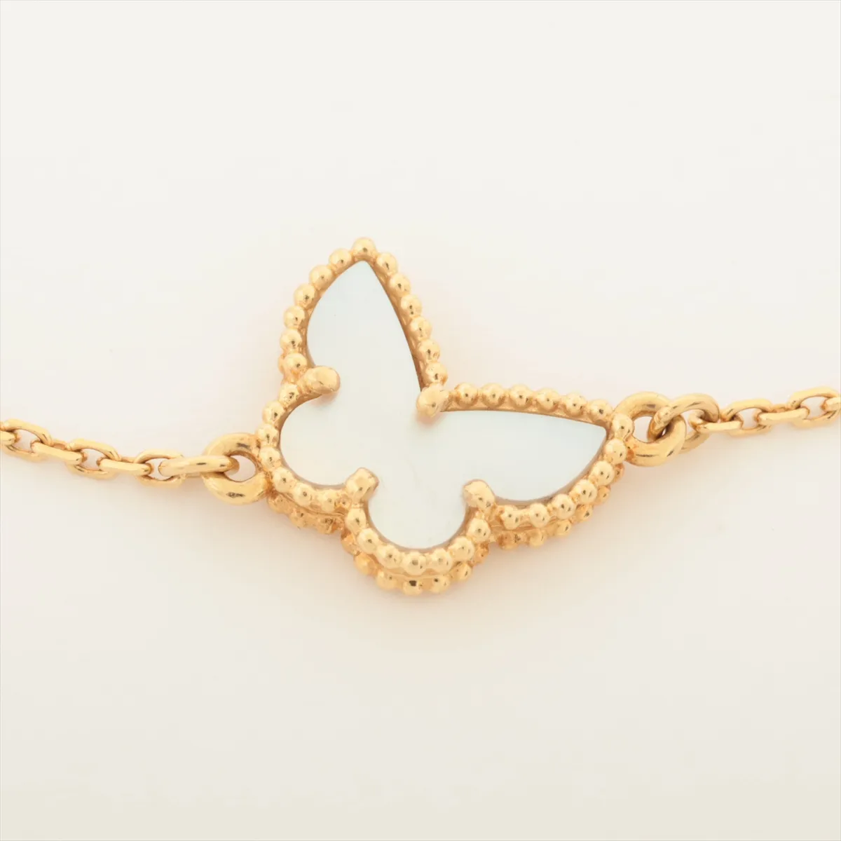 Sweet Alhambra Papillon Shell Bracelet 750 (Yellow Gold) 1.9g JB519472 — view 3