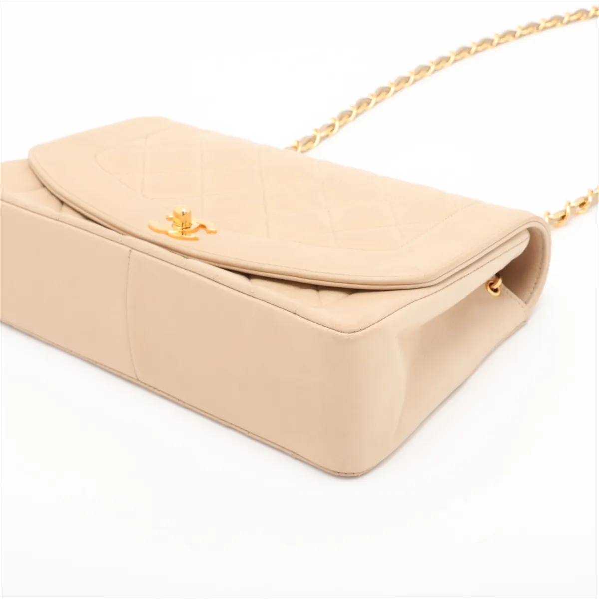 Matelassé Lambskin Single Flap Single Chain Bag, Diana Flap, Beige, Gold Hardware — view 3