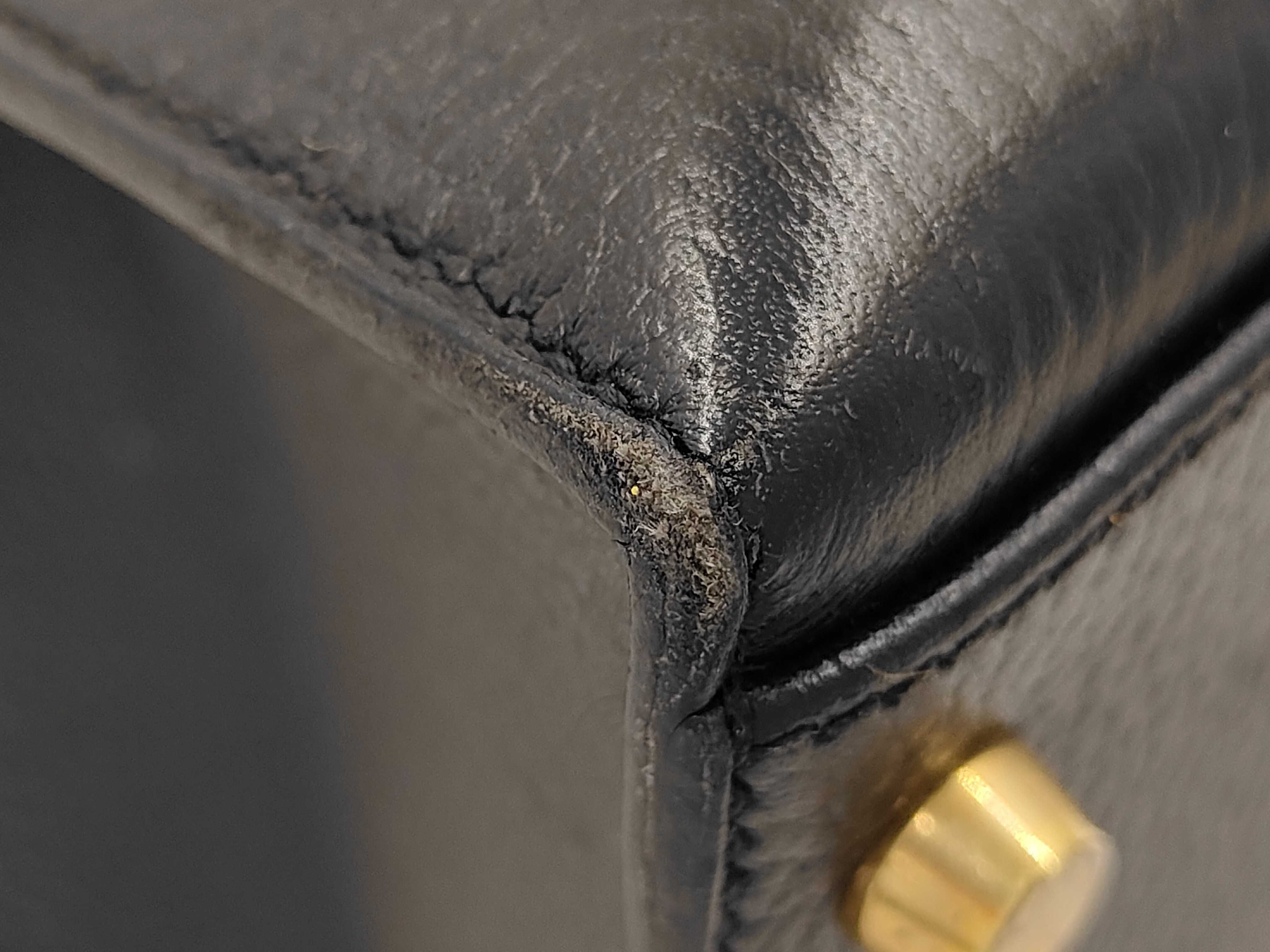Kelly 32 Ardennes Black Gold Hardware Y Stamp Accessories: Box, Key, Clochette, Shoulder Strap Handbag — view 4