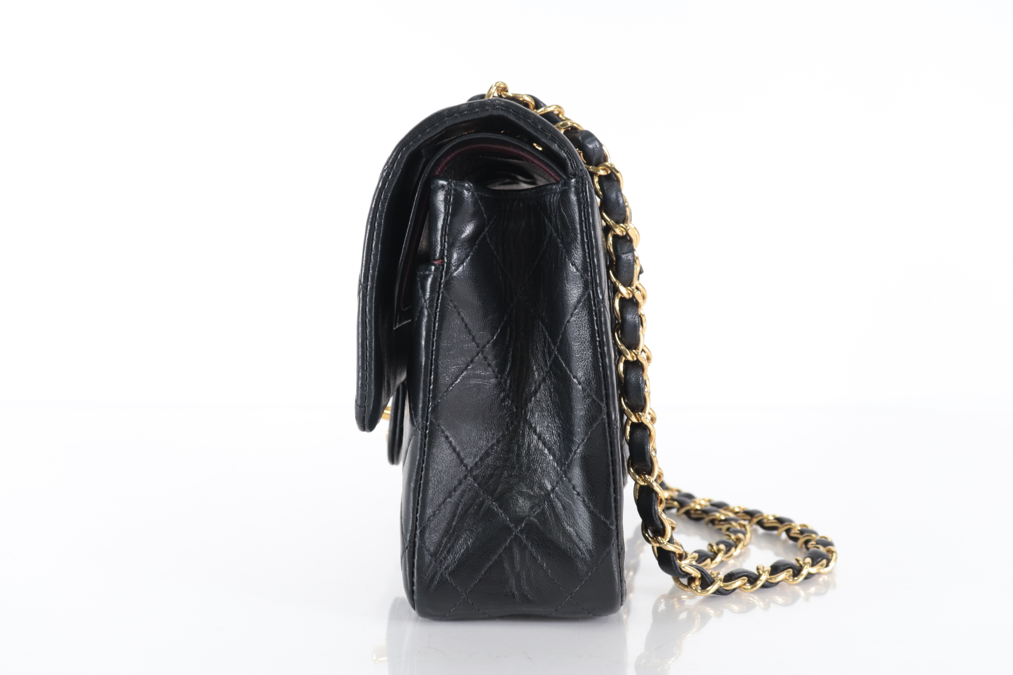 W-flap 25 Lambskin Chain Shoulder Bag (Serial No. 6) — view 4