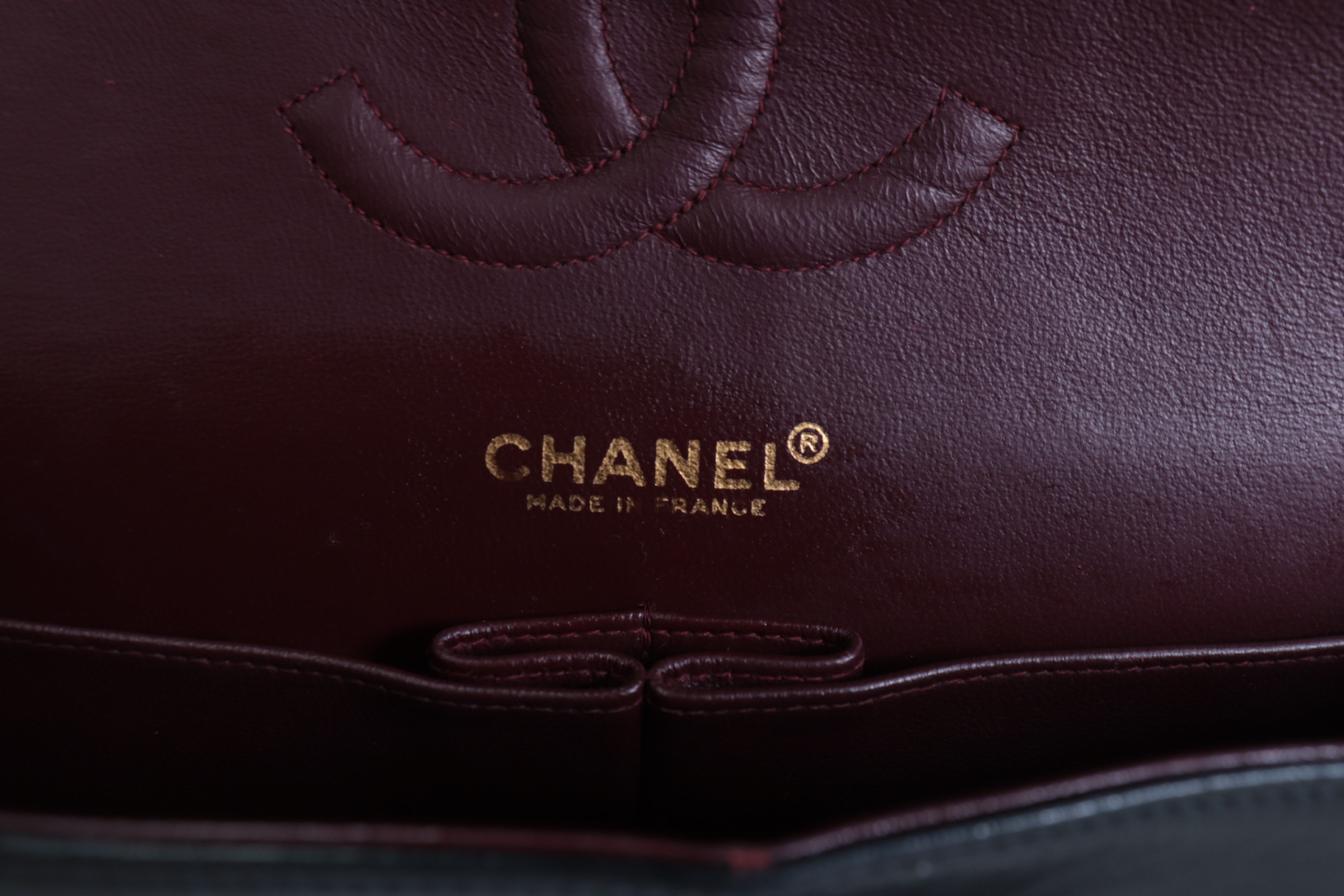 W-flap 25 Lambskin Chain Shoulder Bag (Serial No. 6) — view 7