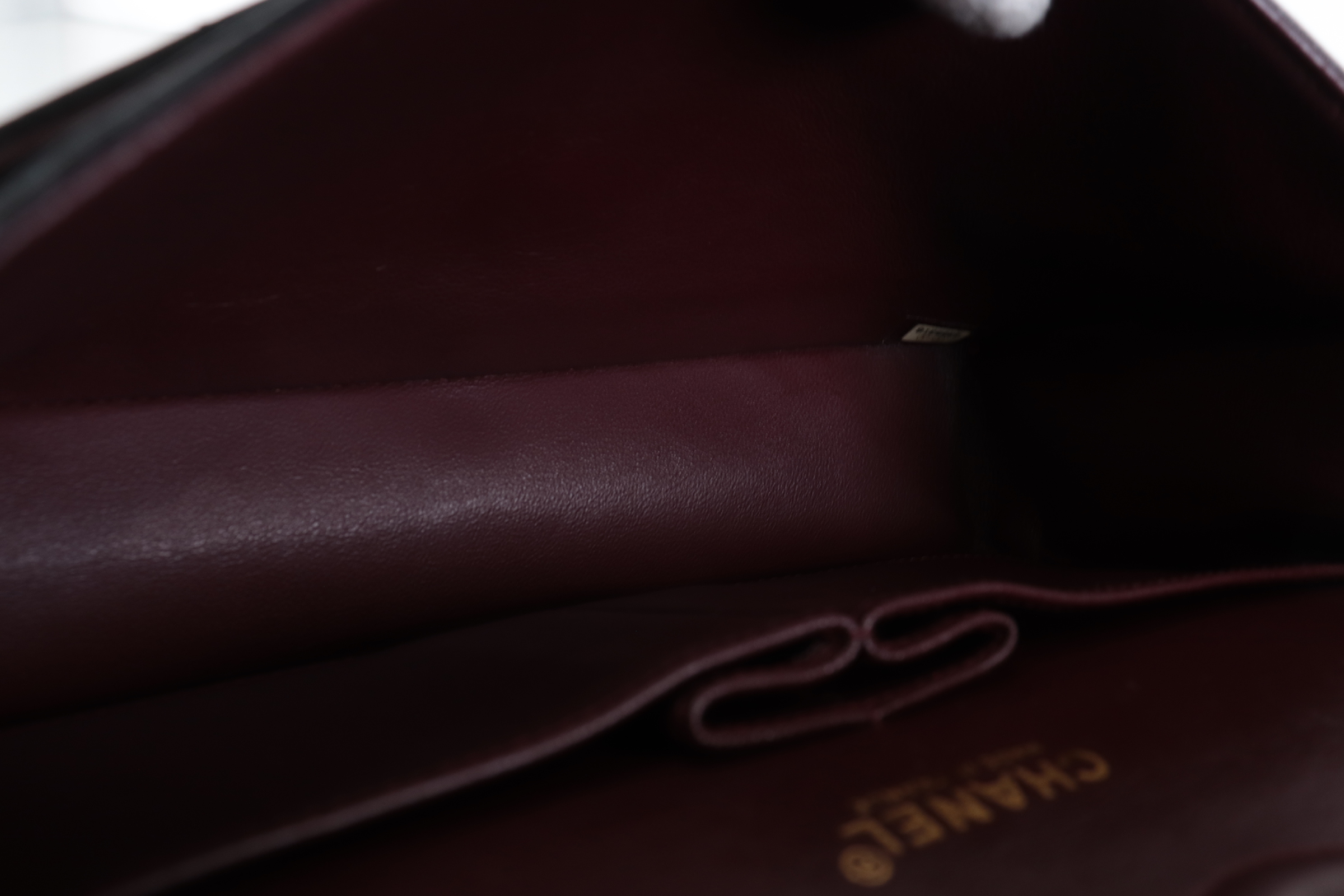 W-flap 25 Lambskin Chain Shoulder Bag (Serial No. 6) — view 8