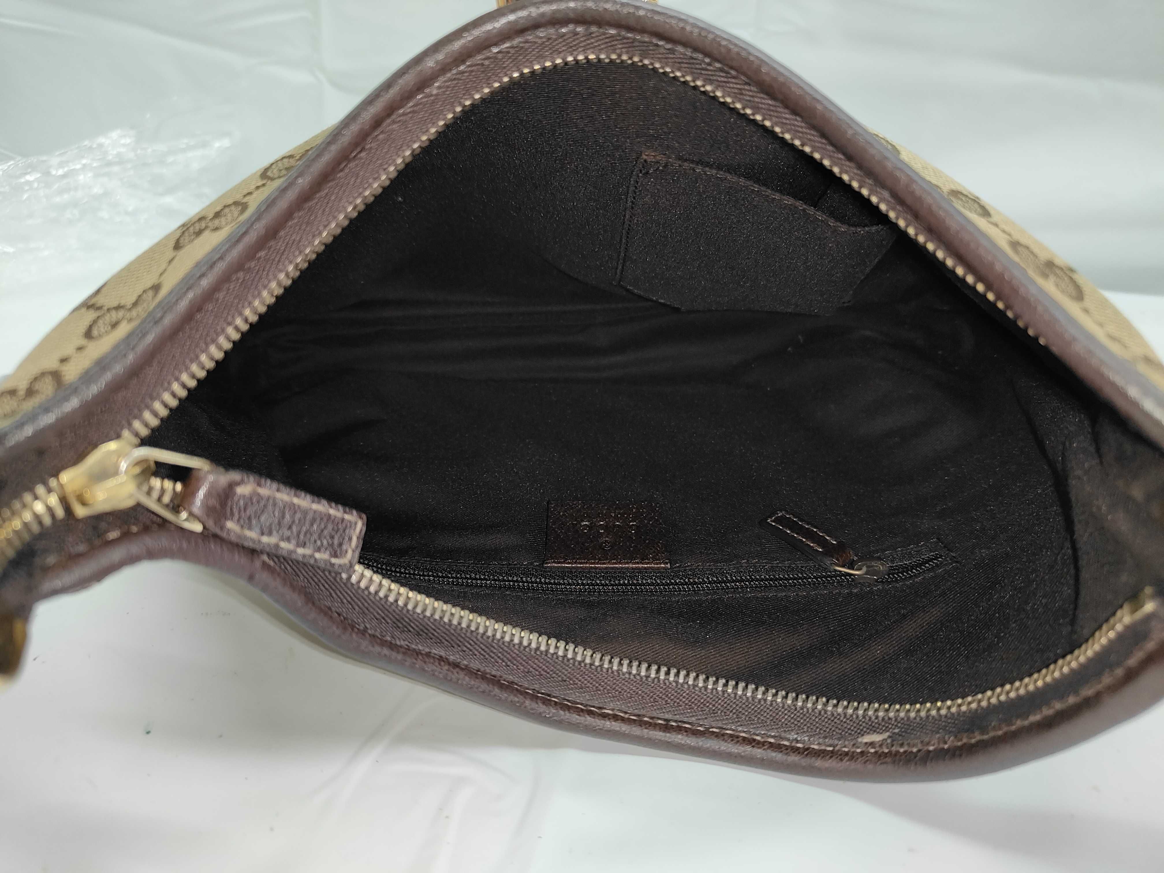 GG Canvas D-Ring Hobo Bag Handbag — view 6