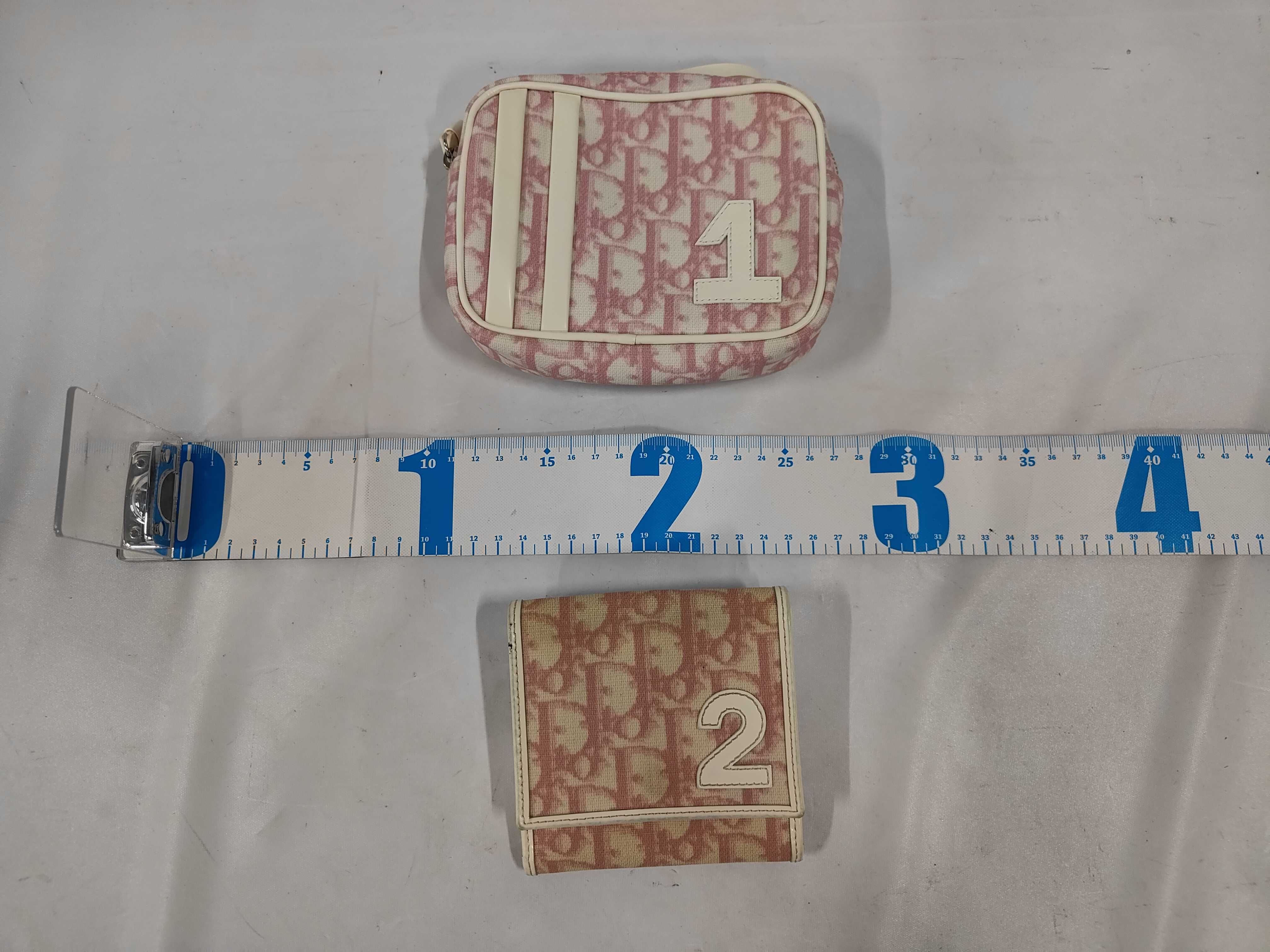 pouch/wallet set and other accessories — view 2