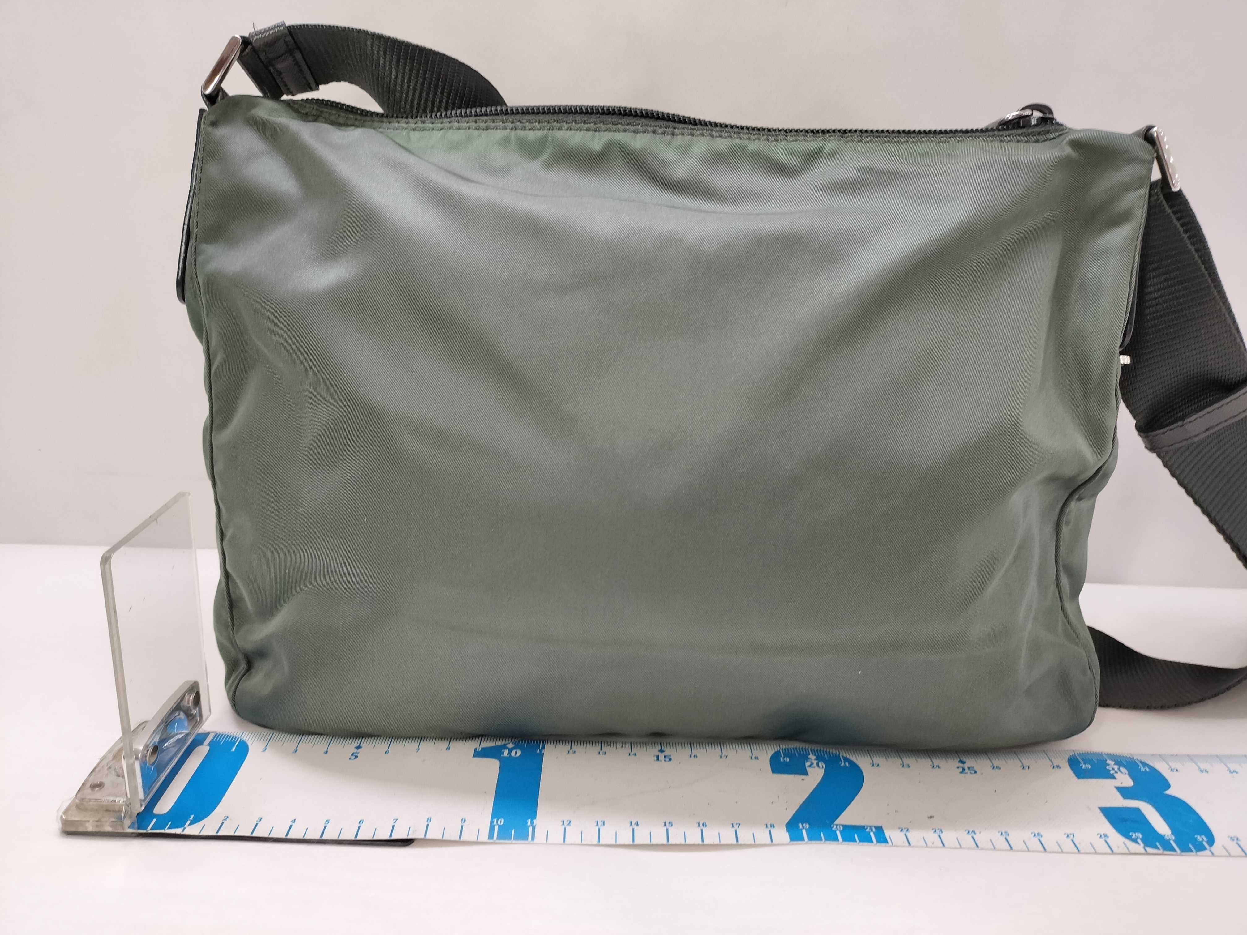 Nylon Prada Current Model Saffiano Shoulder Bag Triangle Logo Leather Shoulder Bag — view 2