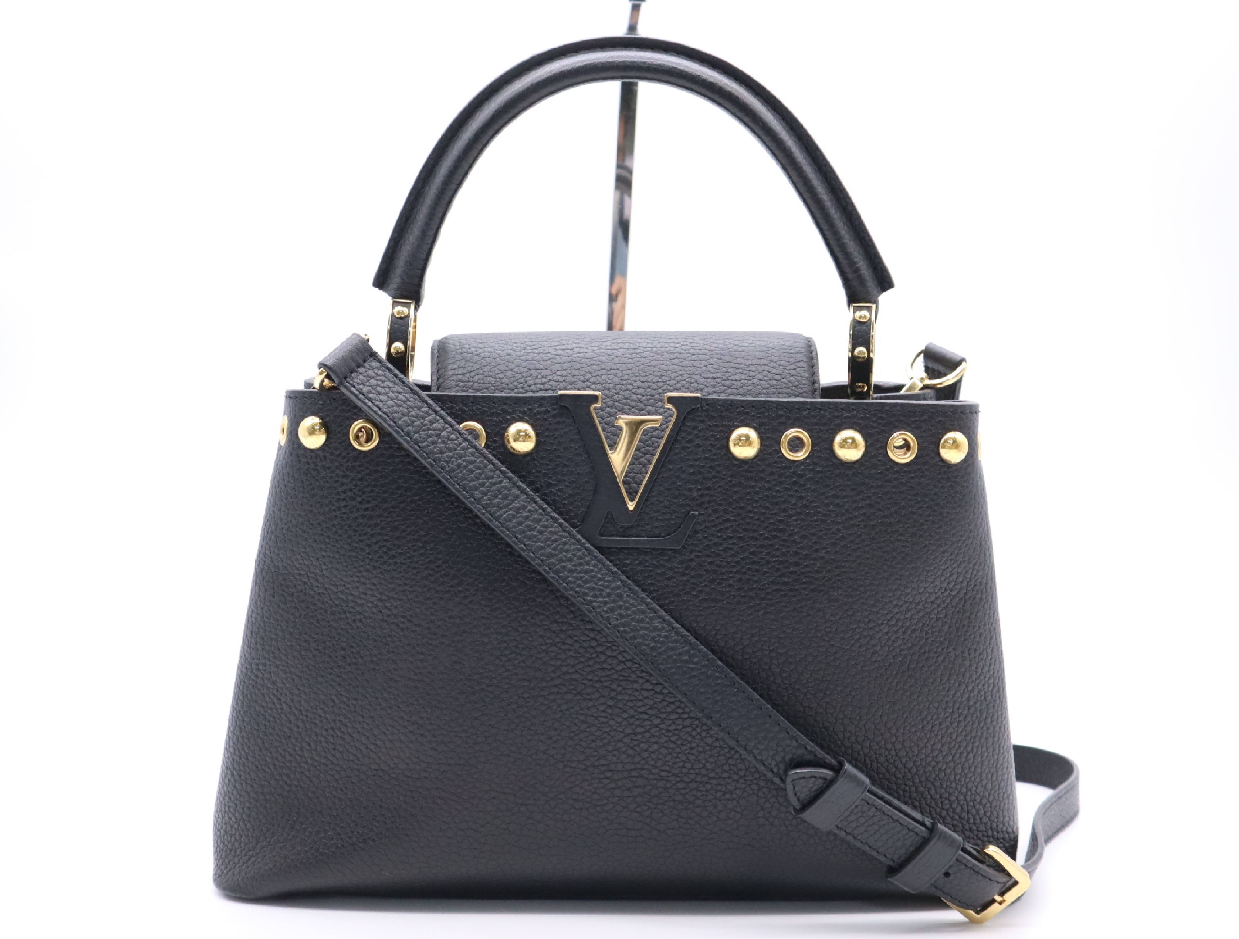 M50631 Taurillon Capucines PM Noir Handbag with Shoulder Strap (RFID detected)
