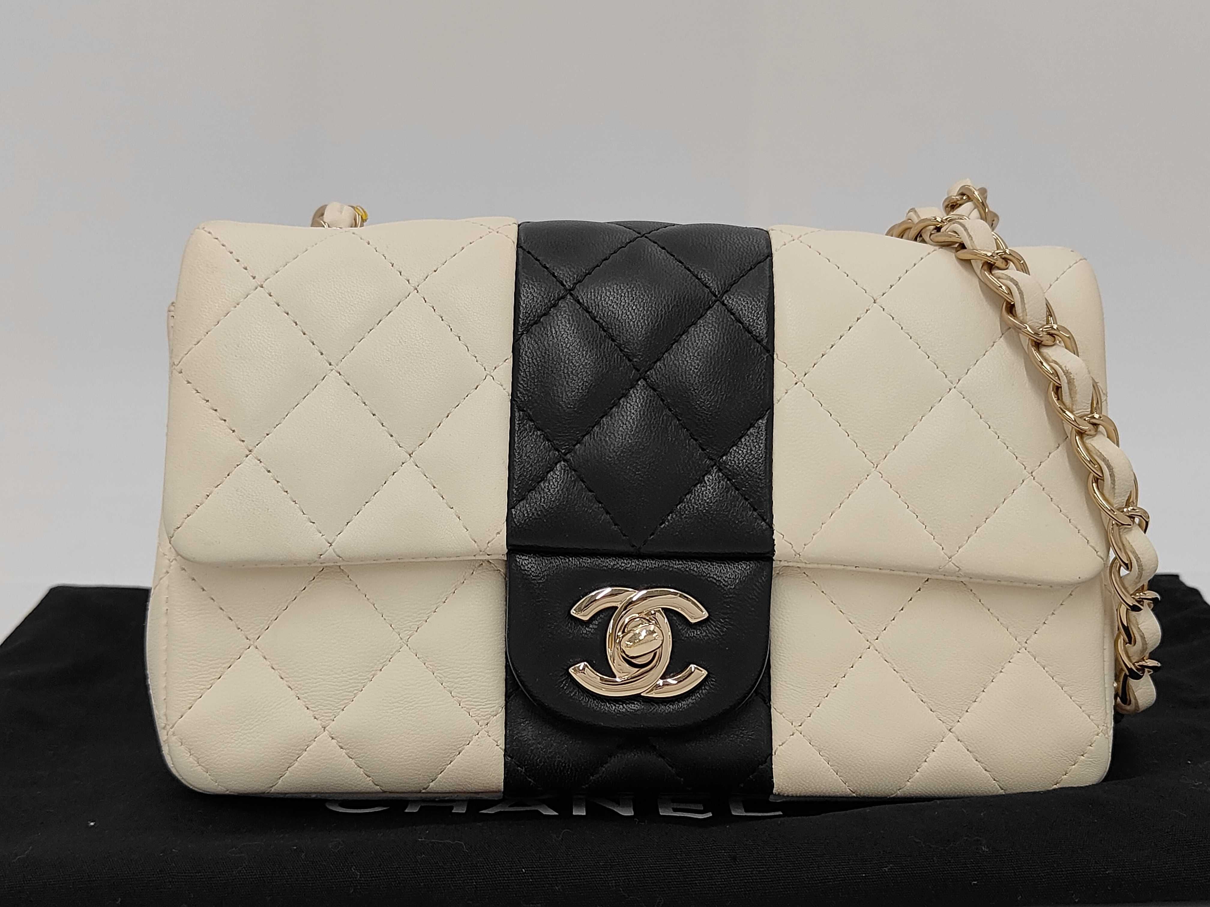 Mini Matelassé 20 CU2GE802 Chain Shoulder Bag, Lambskin, White x Black, Gold Hardware, Shoulder Bag