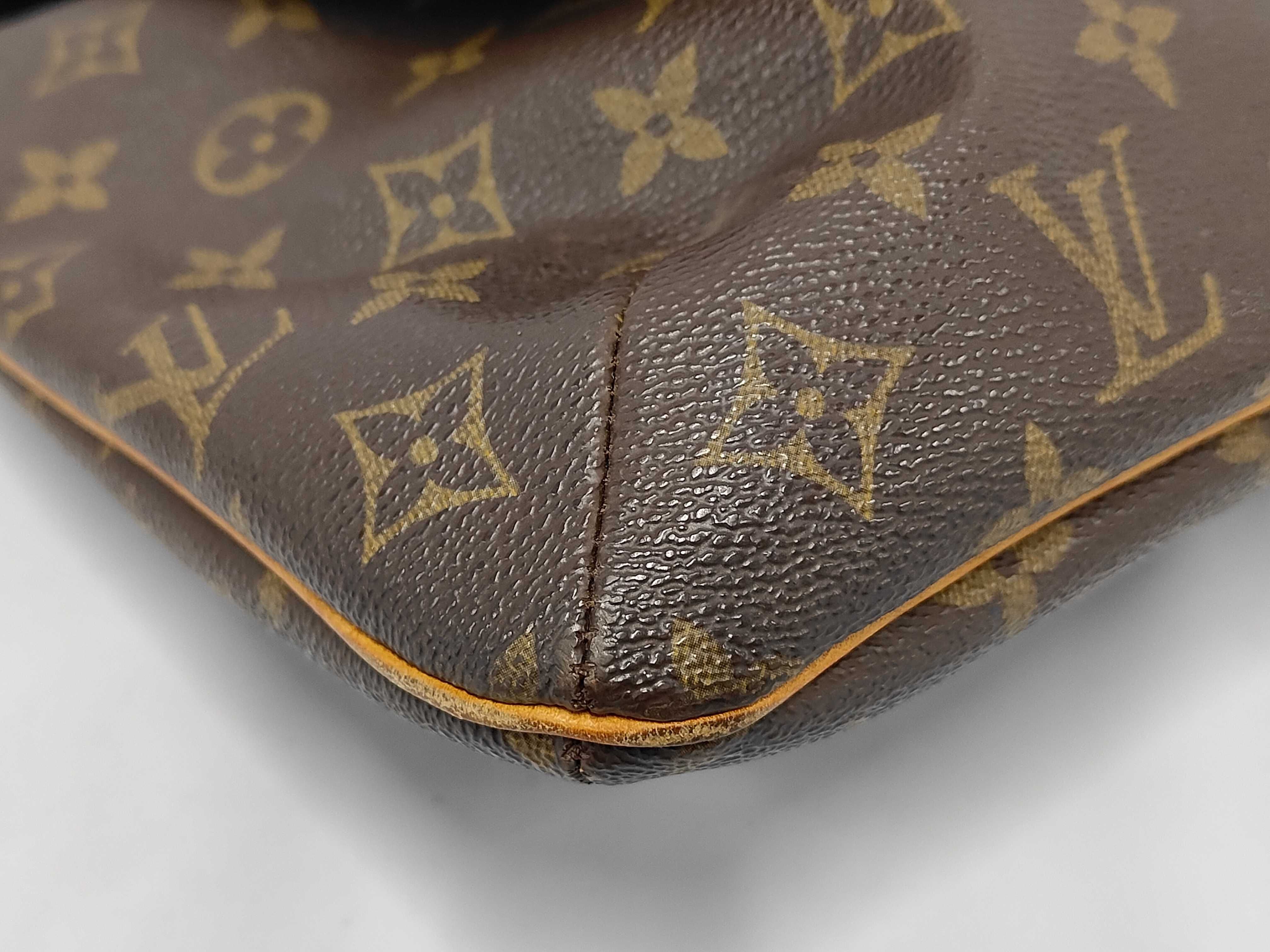 LV Musette Bag — view 4