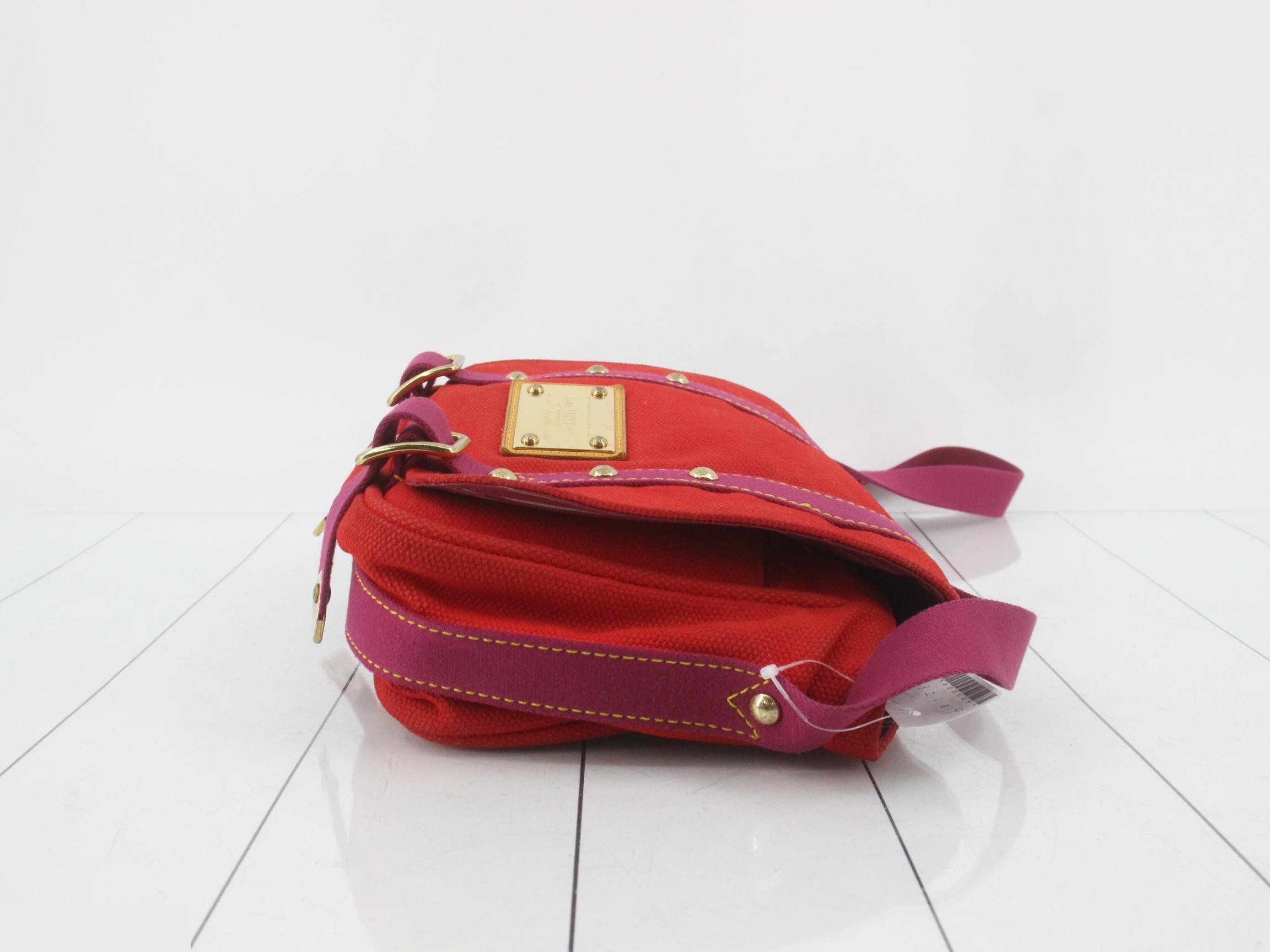 Antigua Buzas PM Shoulder Bag for Women, Rouge — view 3