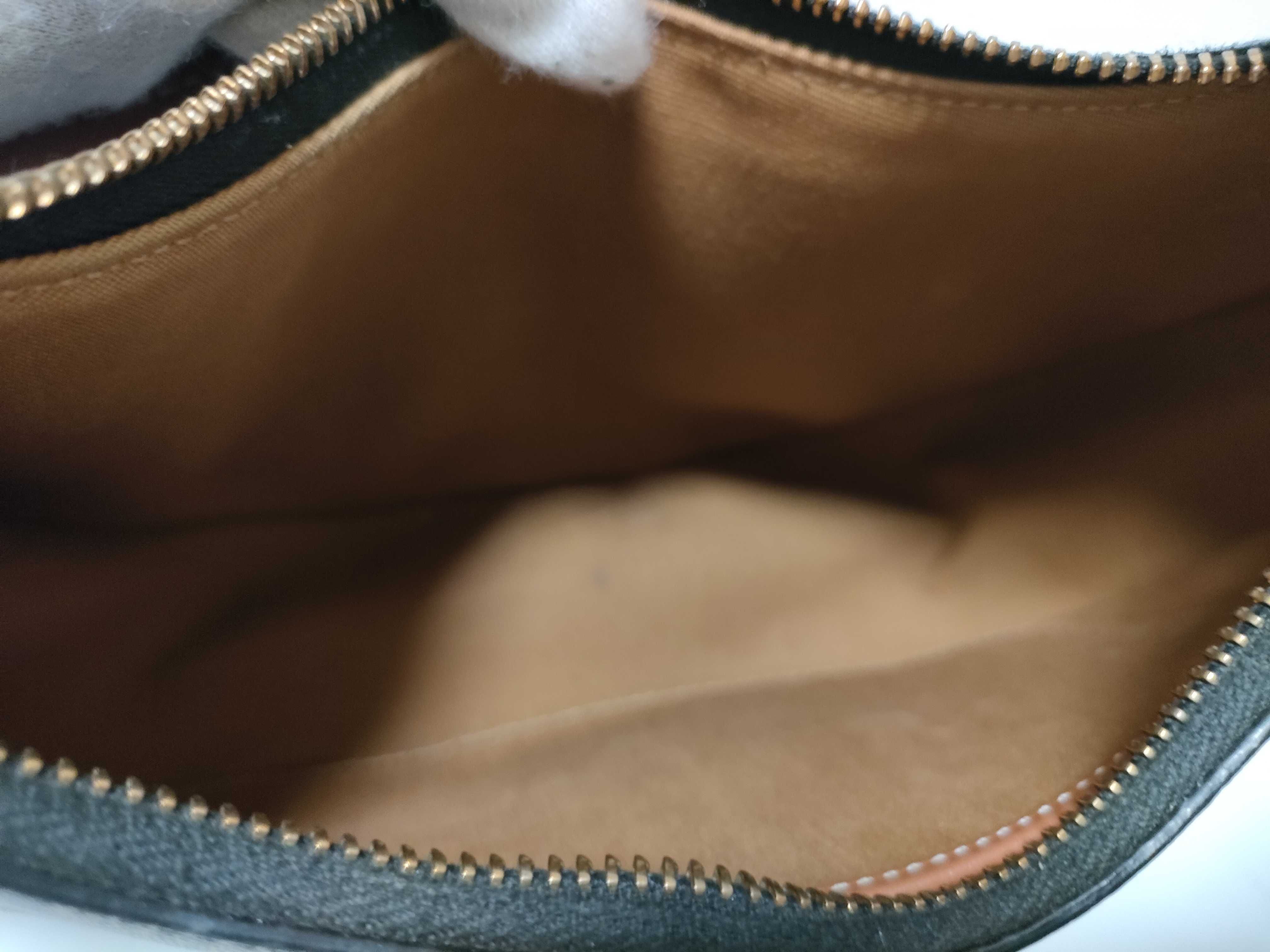Triomphe Shoulder Bag — view 10