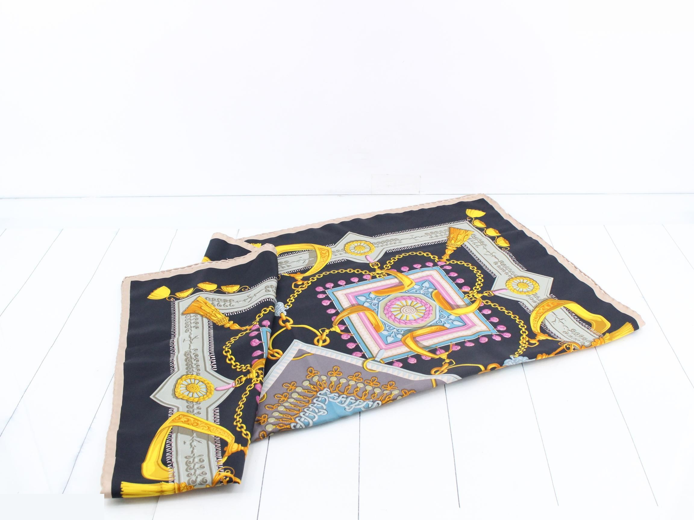 scarf, vintage — view 3