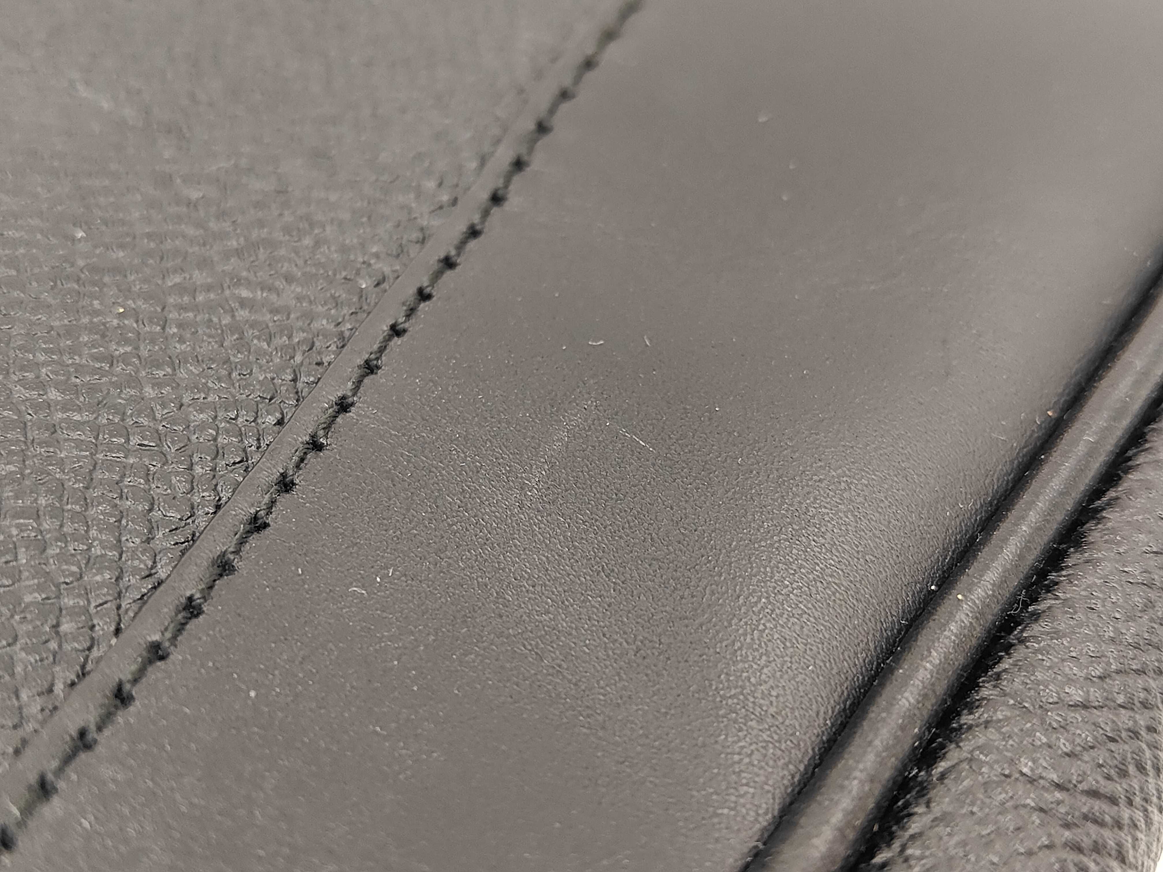 Logo Ring Leather Tote Bag — view 13