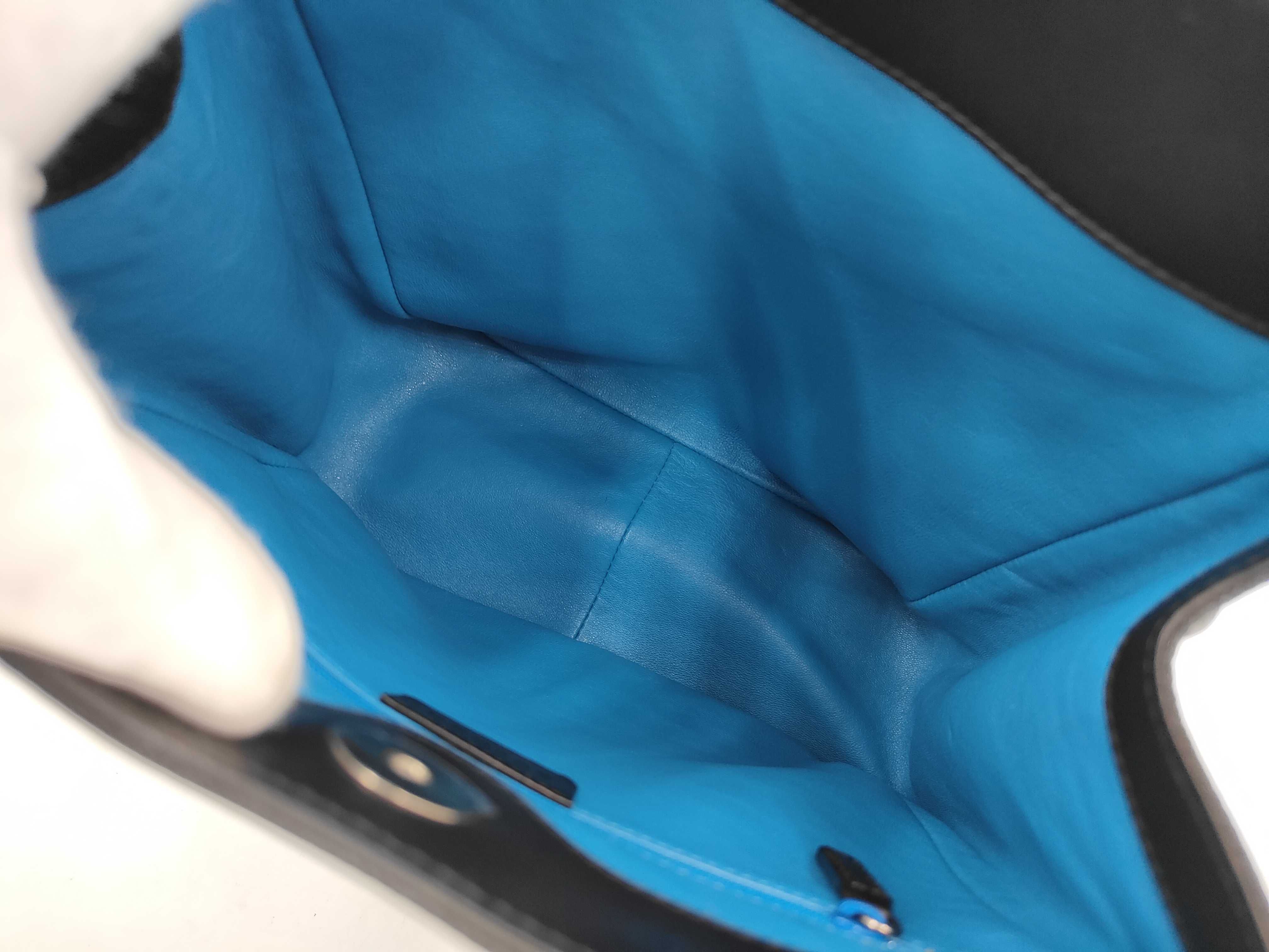 Logo Ring Leather Tote Bag — view 9