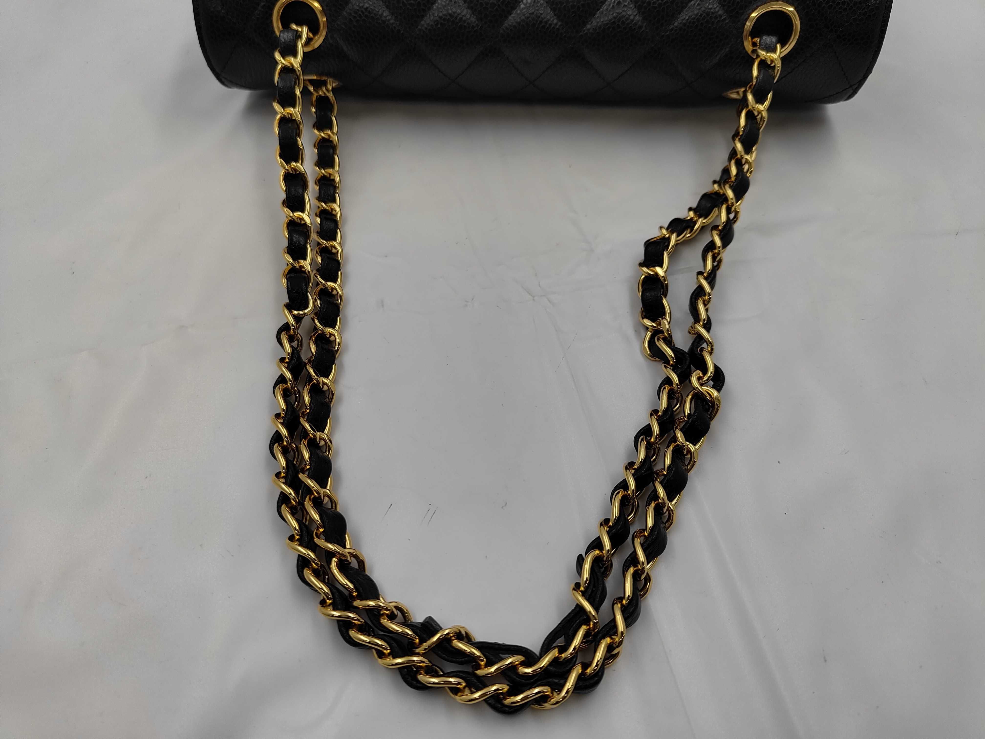 Matelassé 25 Double Flap Caviar Black Chain Shoulder Bag — view 3