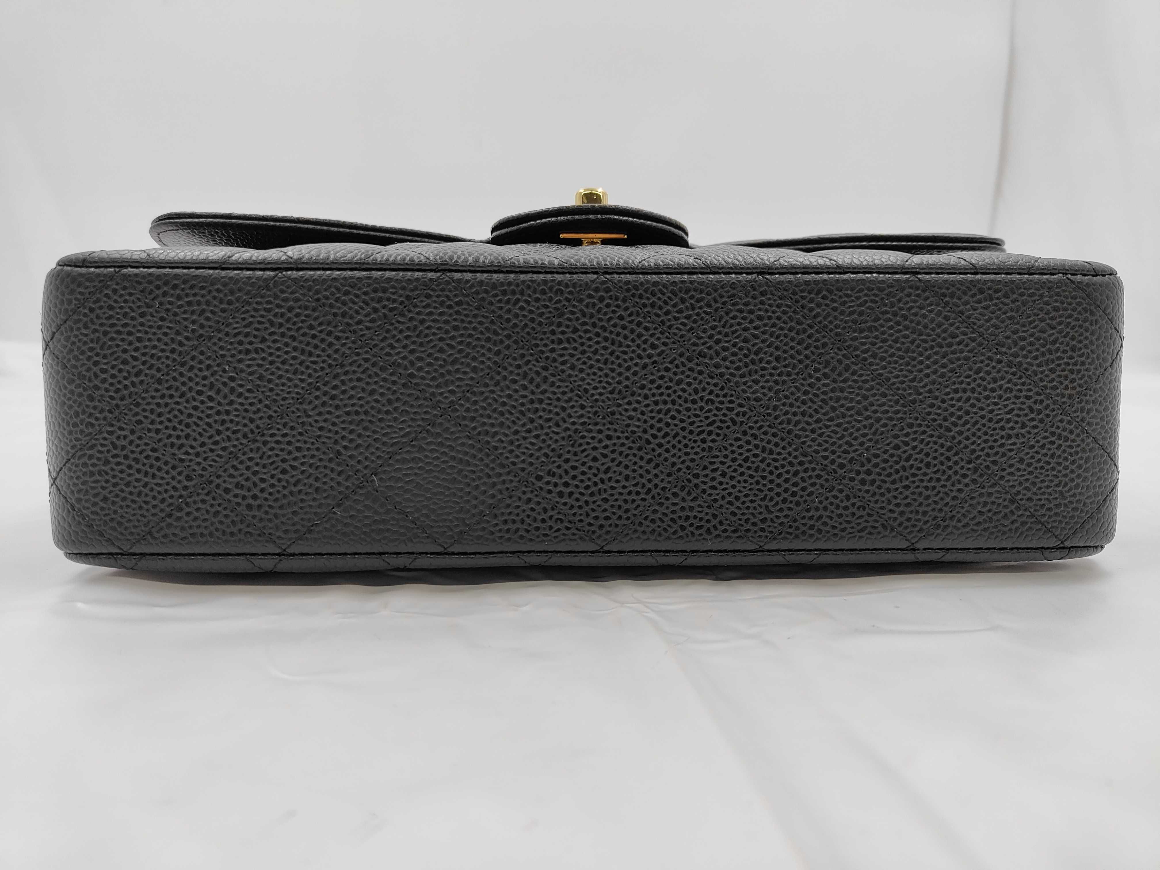 Matelassé 25 Double Flap Caviar Black Chain Shoulder Bag — view 6