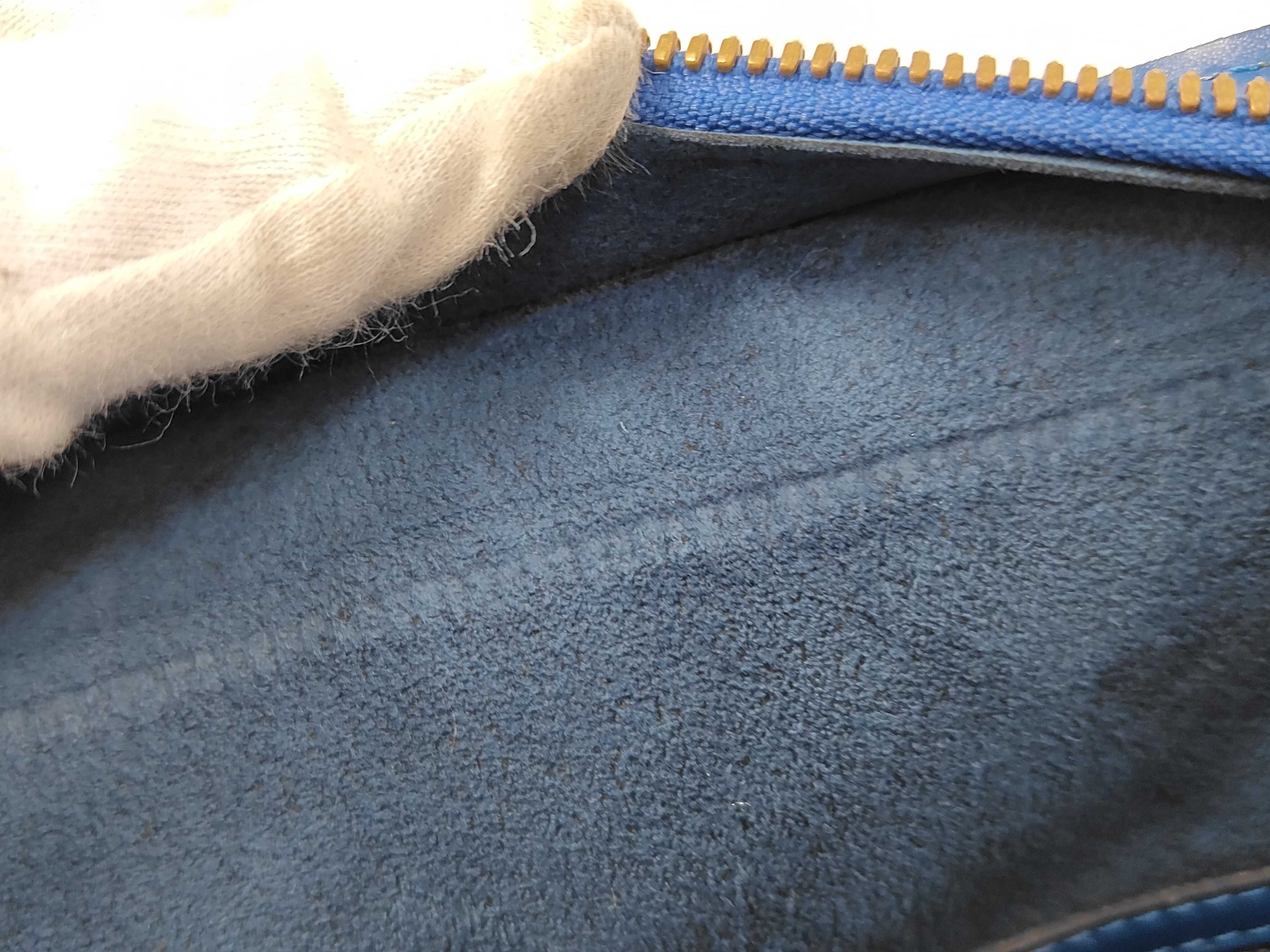 M52285 Epi Lussac Leather Blue Tote Bag — view 10