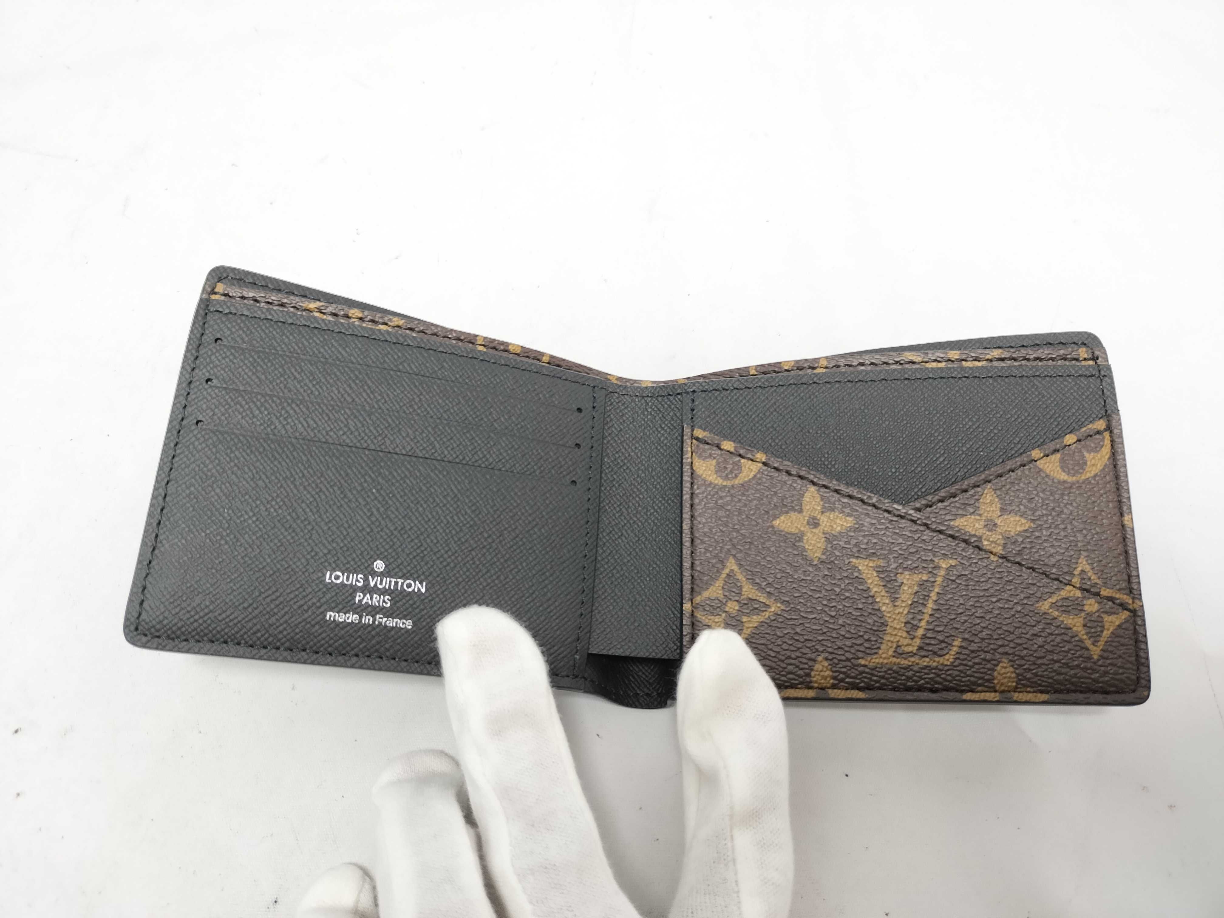 Monogram Louis Vuitton Portefeuille Multiple Billfold — view 7