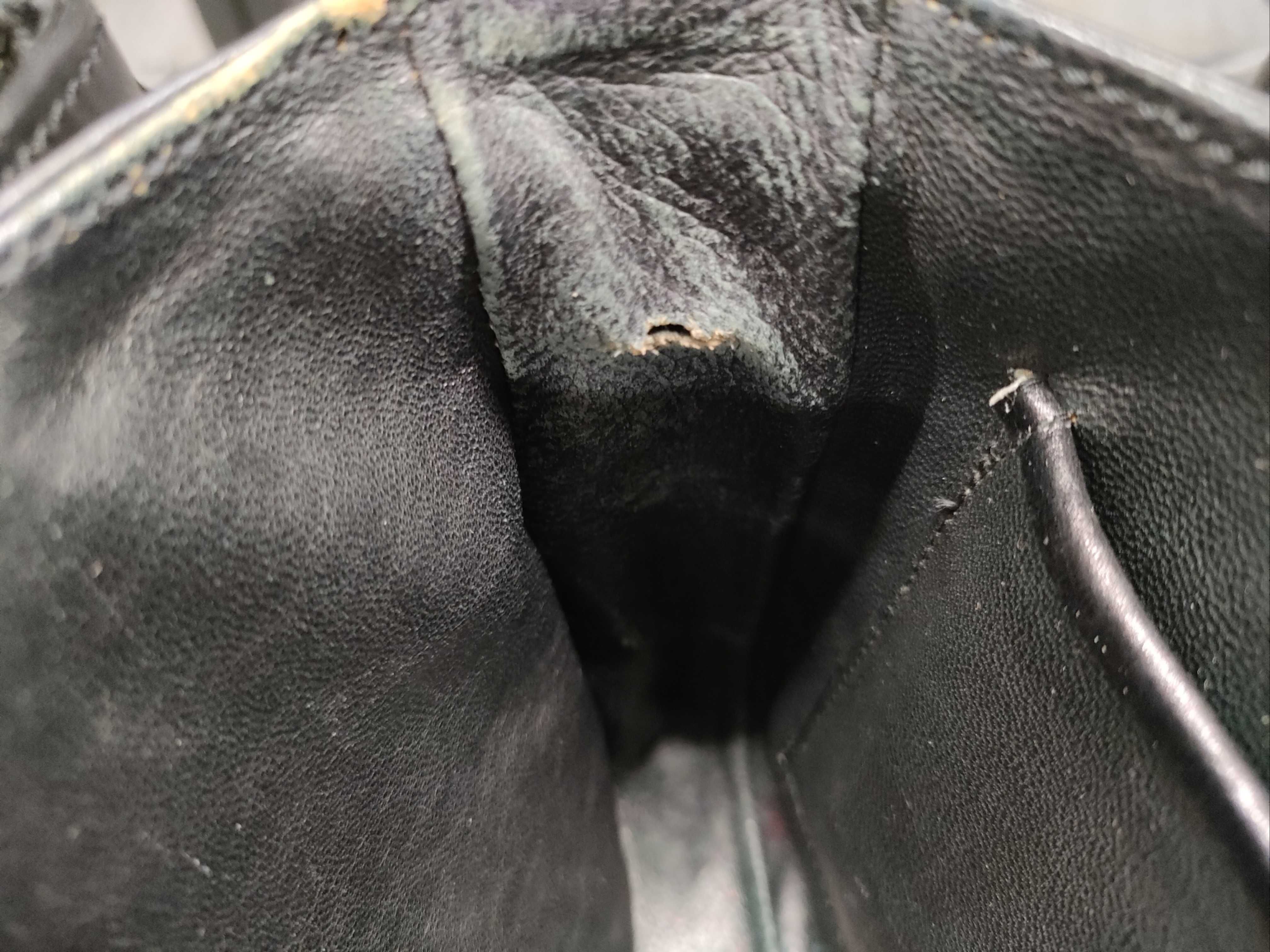 Vintage Carriage Hardware Leather Shoulder Bag — view 14