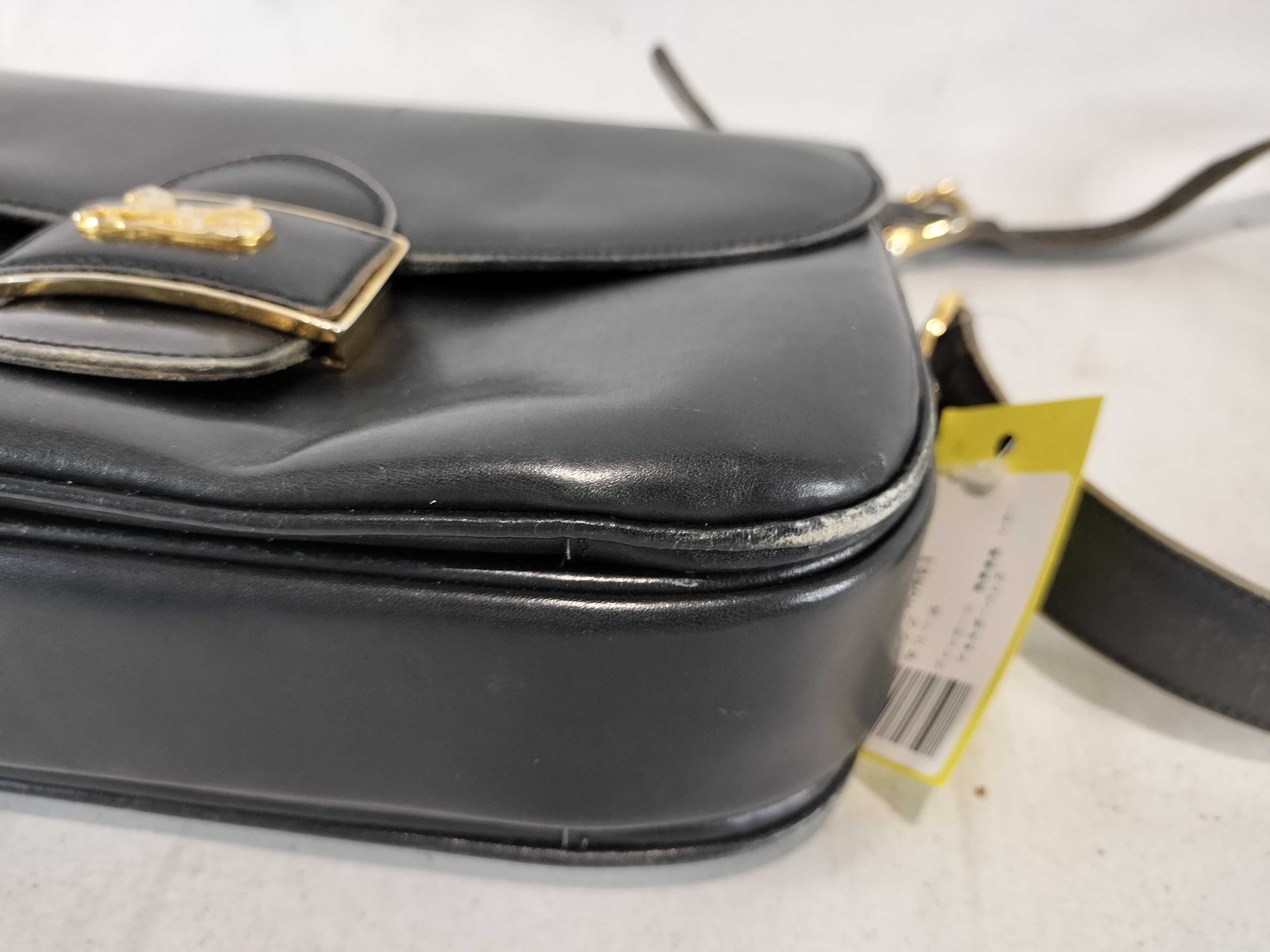 Vintage Carriage Hardware Leather Shoulder Bag — view 7