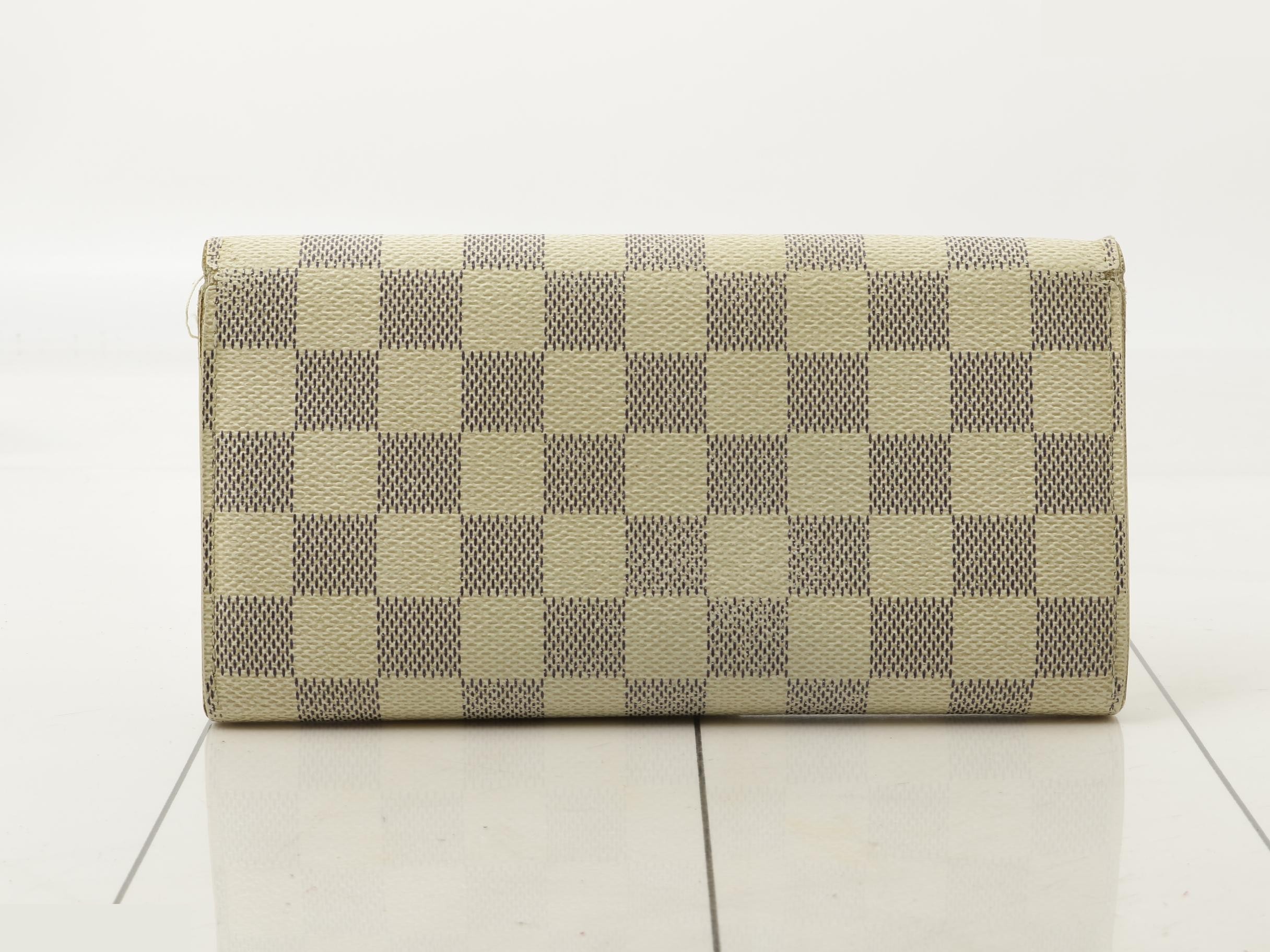 N61735 Zippered Long Wallet — view 2