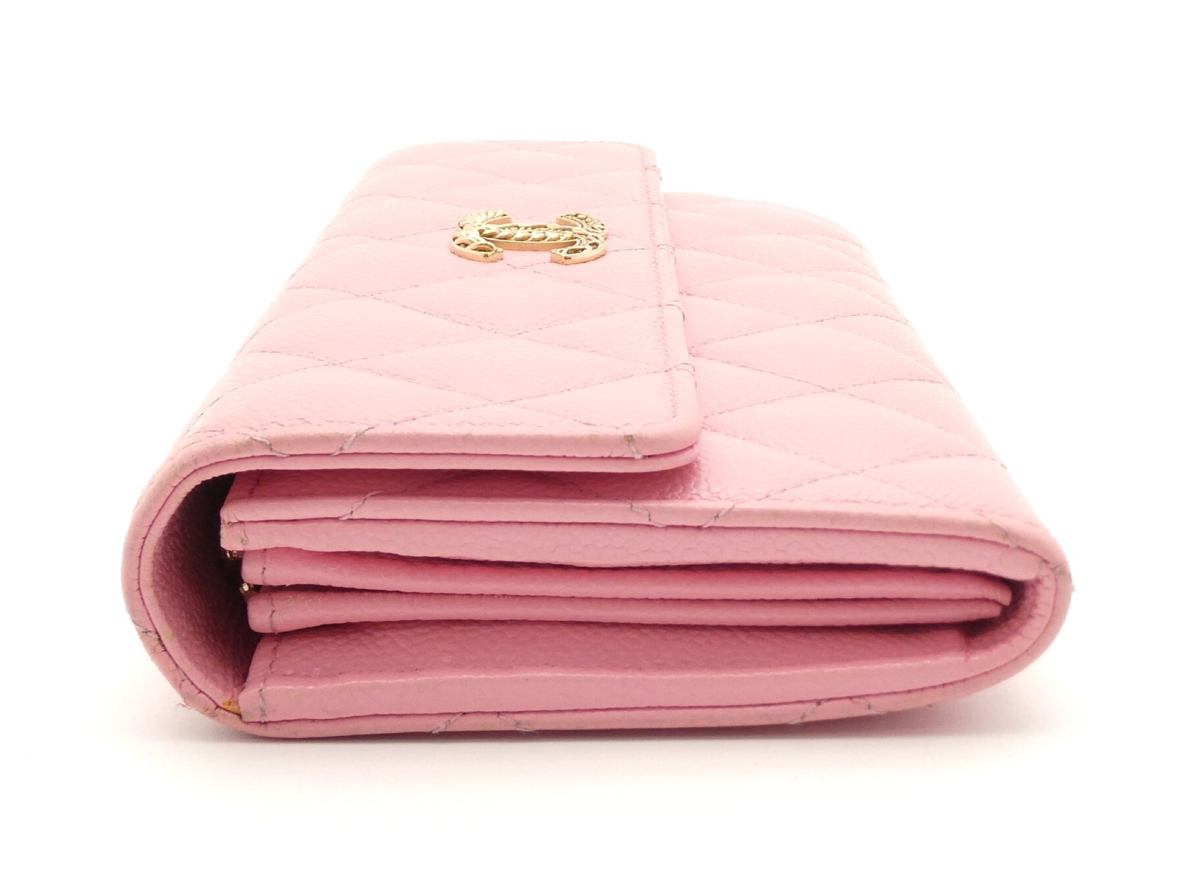 Matelassé Caviar Skin Coco Mark Wallet — view 4