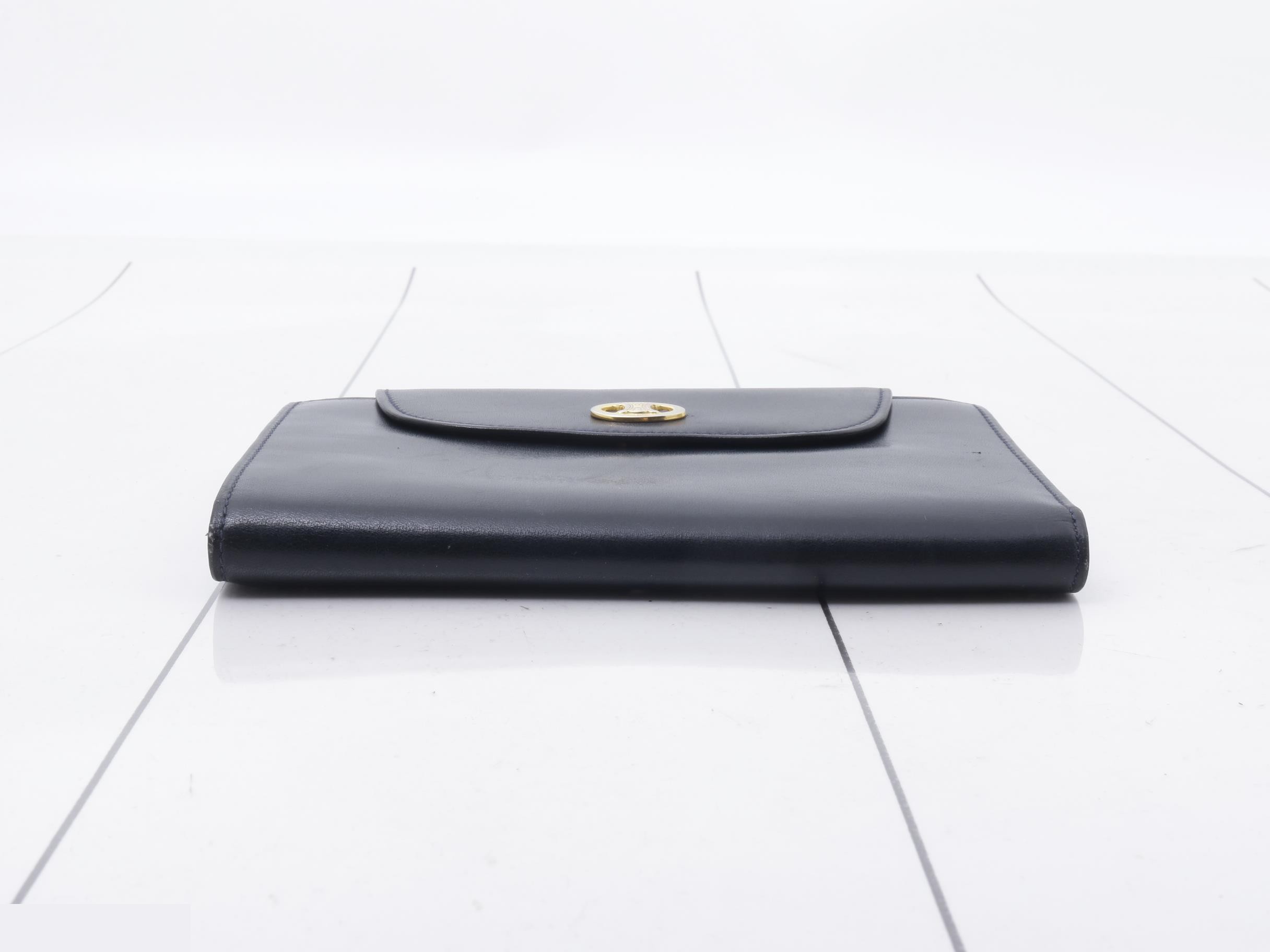 wallet — view 3
