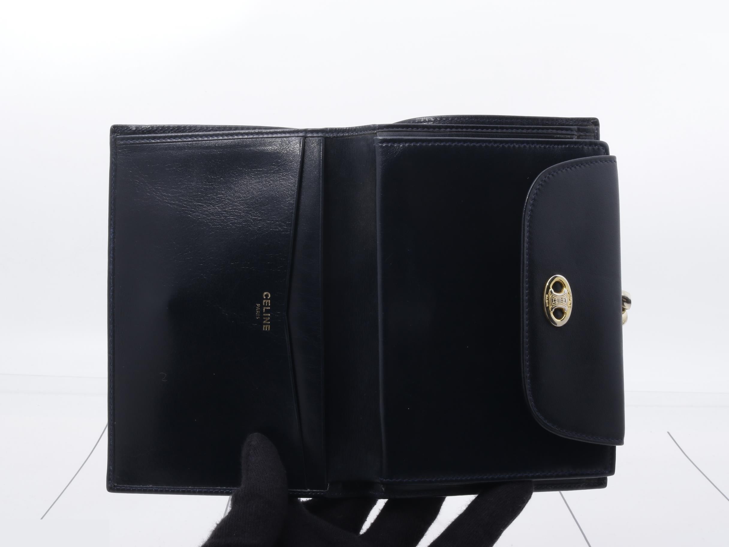 wallet — view 4