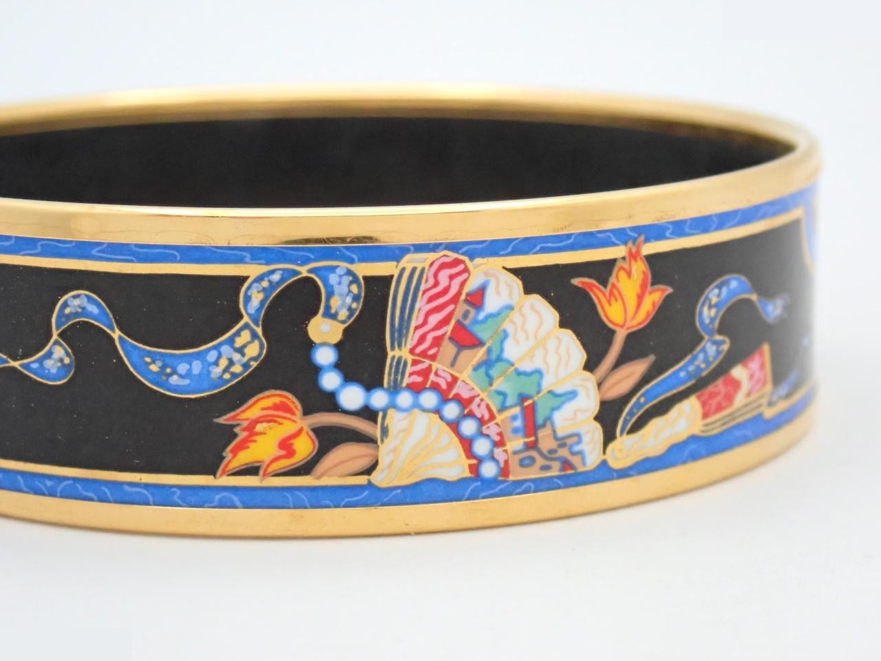 Enamel GM Bangle, Wrist circumference approximately 20cm — view 3