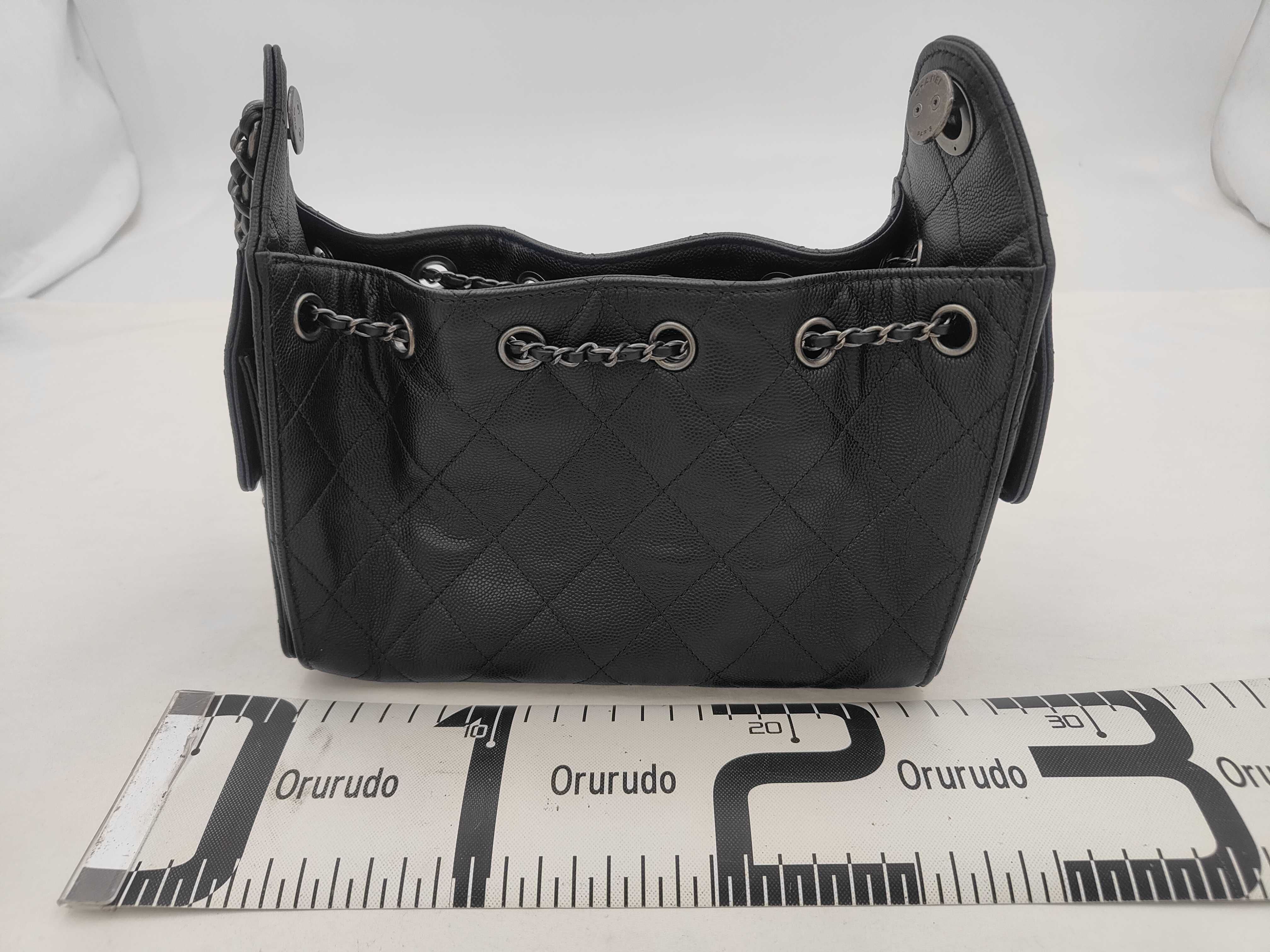 25 Grained Calfskin Black Bag — view 2