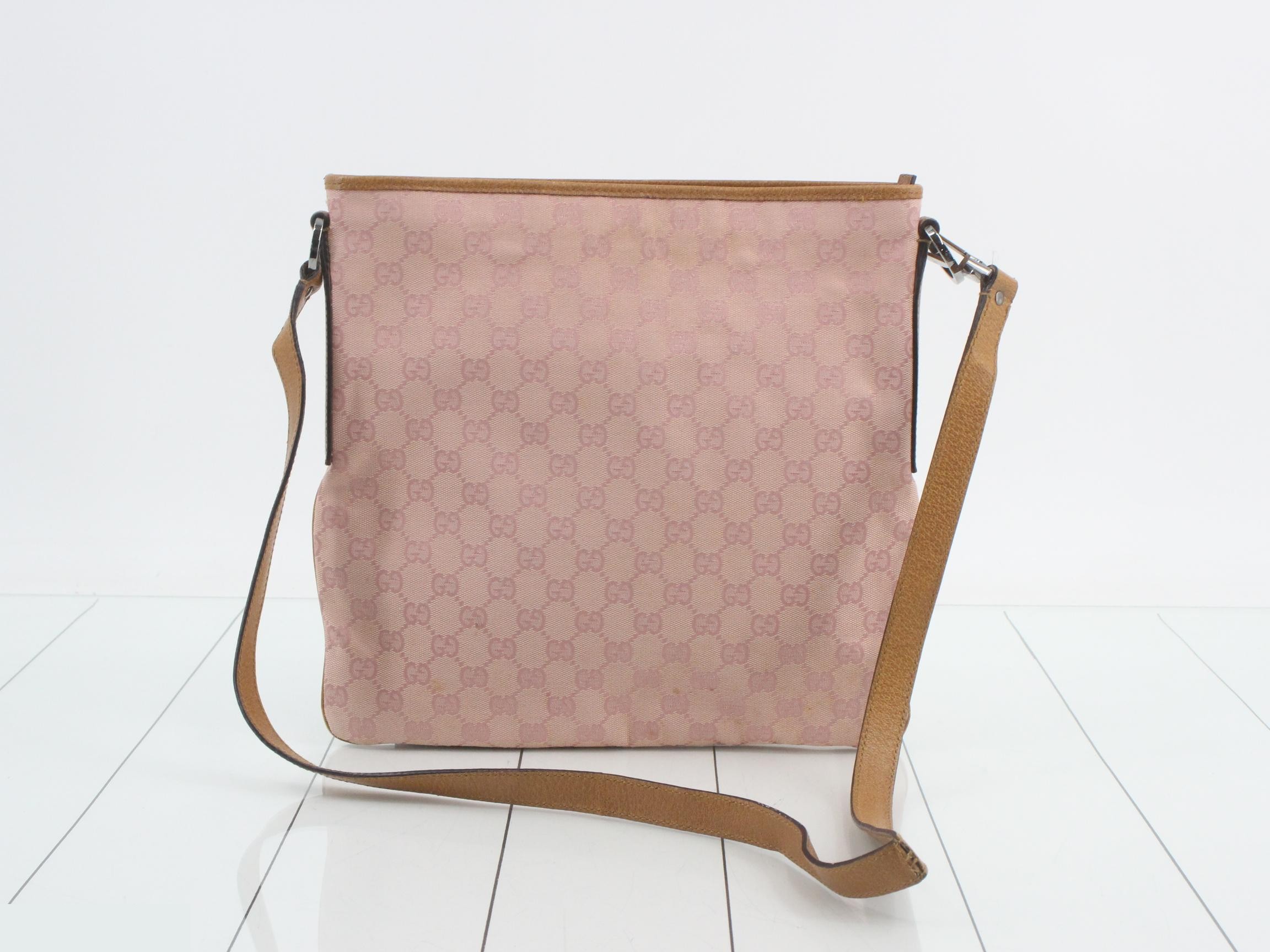 GG Canvas Shoulder Bag — view 2