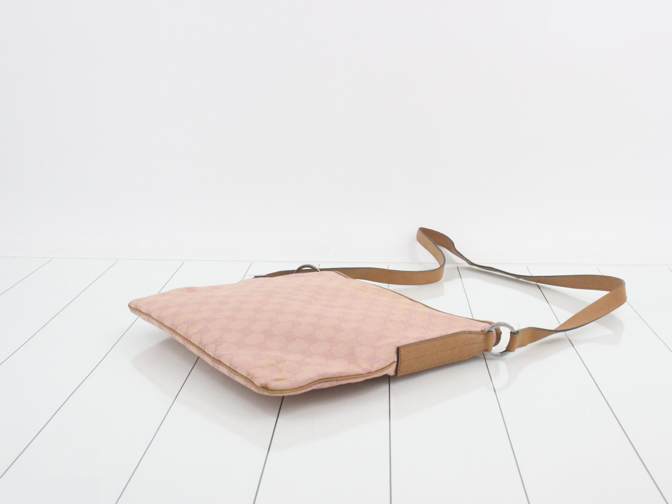 GG Canvas Shoulder Bag — view 6