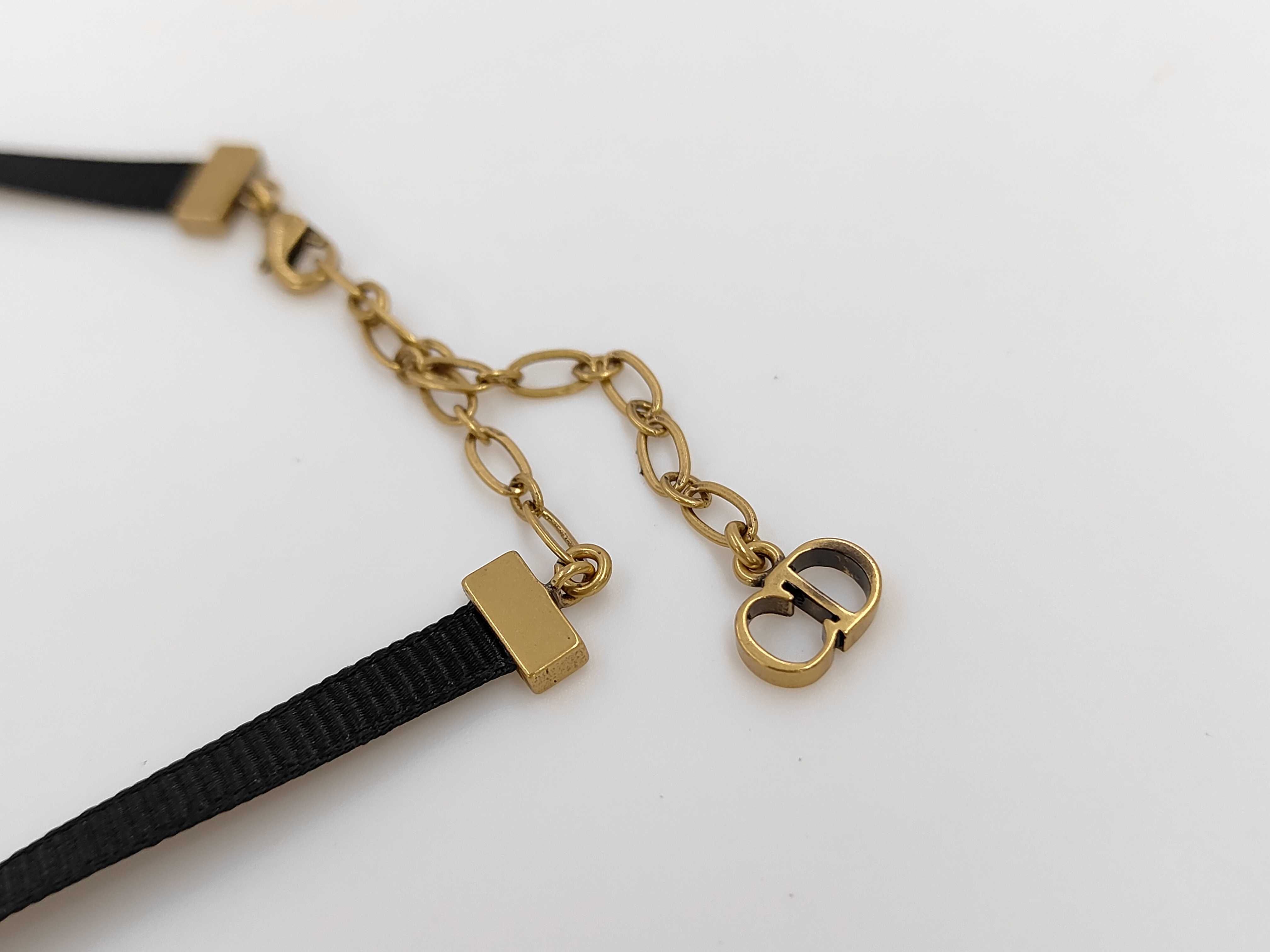 choker necklace in black — view 3