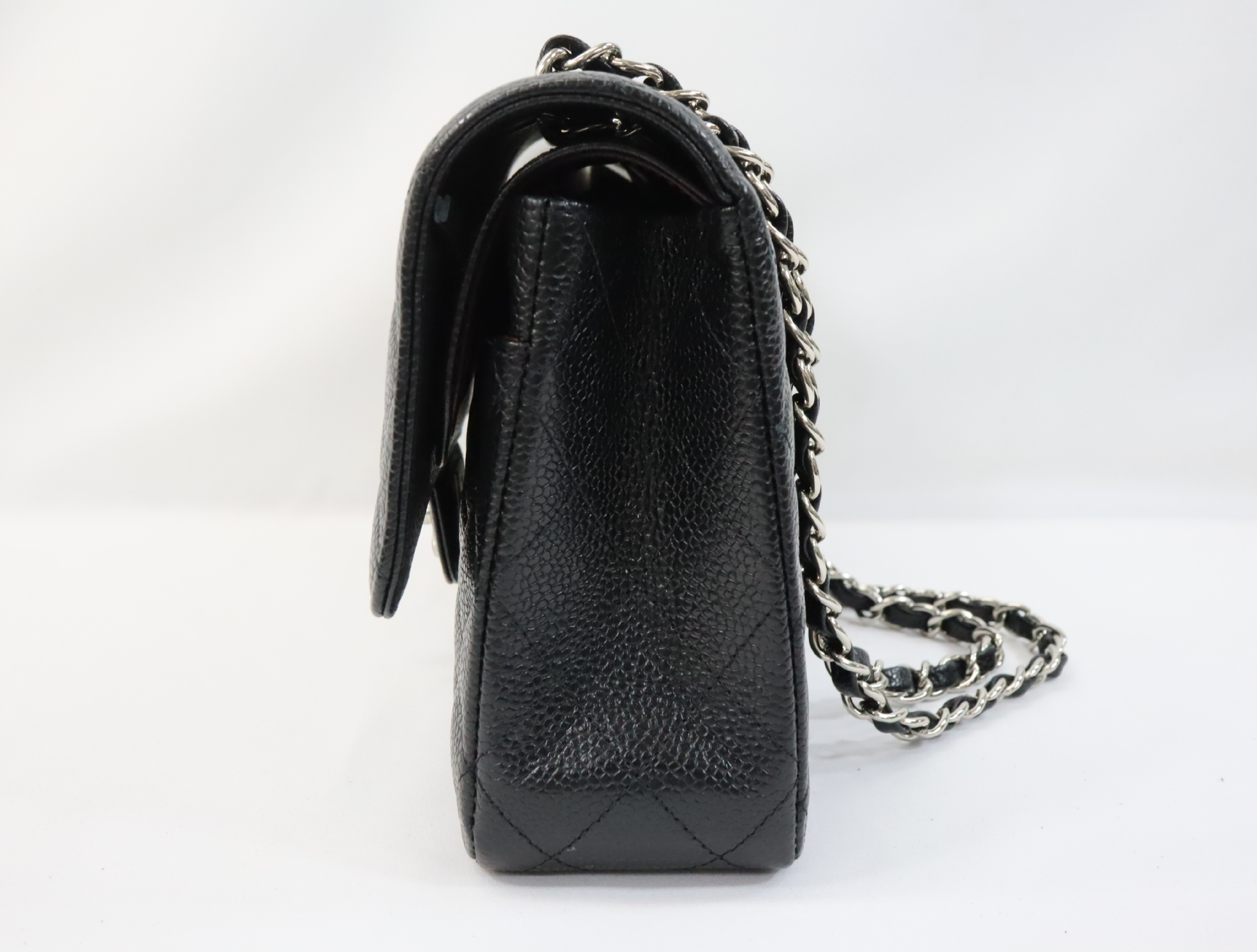 Matelassé 25cm Double Flap Shoulder Bag, Silver Hardware, Serial Number 31, Caviar Leather, A01112 (Shoulder Bag) — view 5