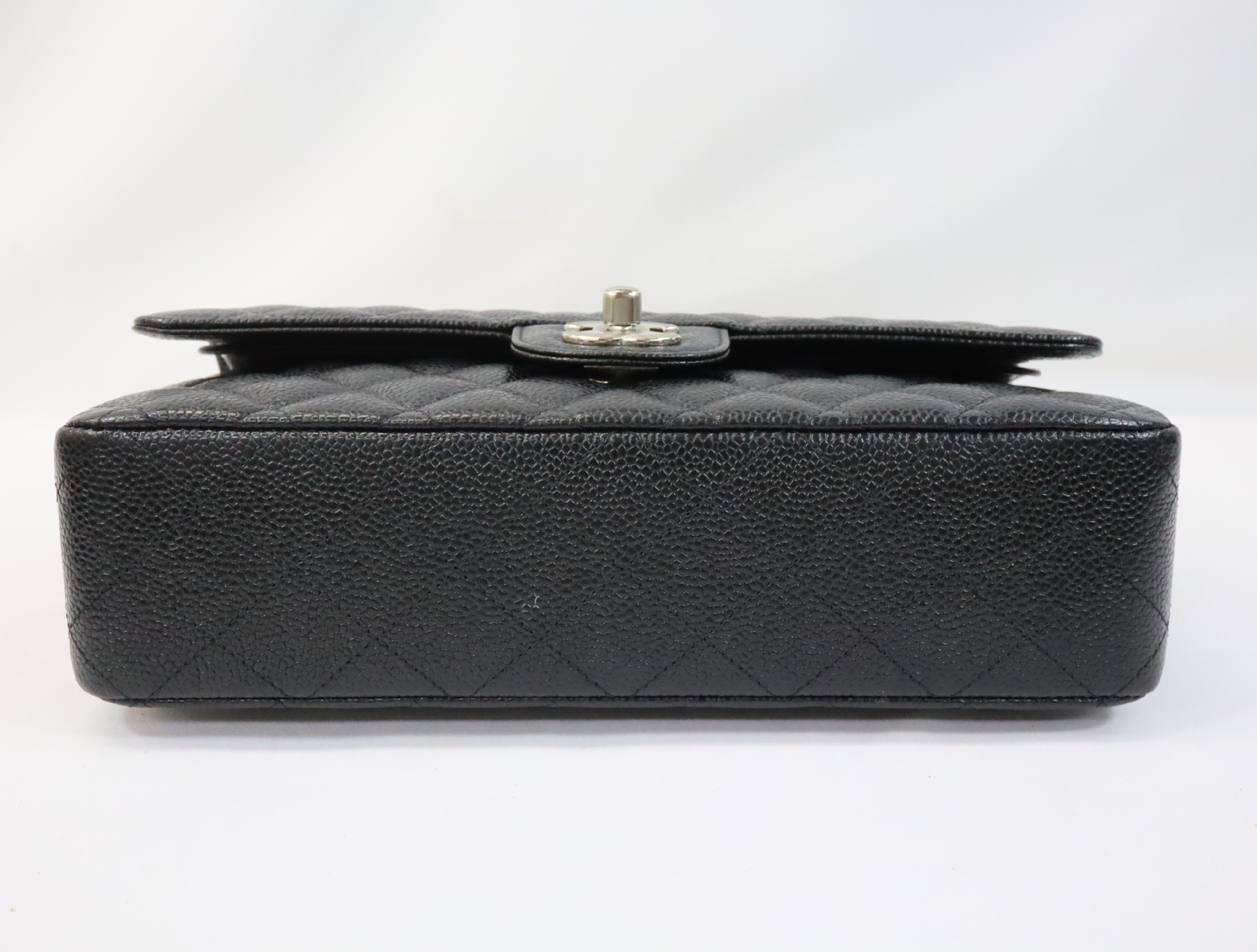 Matelassé 25cm Double Flap Shoulder Bag, Silver Hardware, Serial Number 31, Caviar Leather, A01112 (Shoulder Bag) — view 6