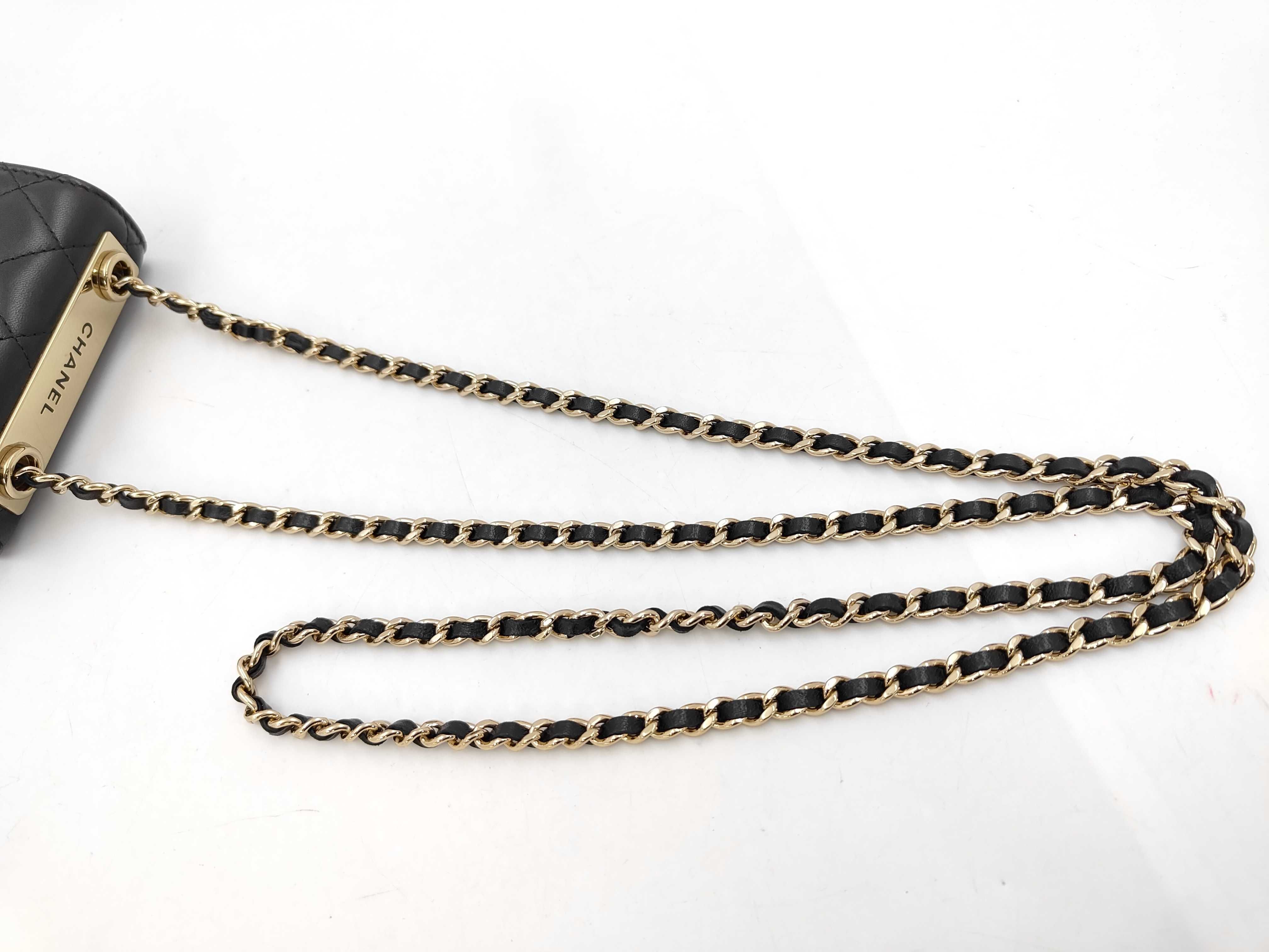 19 Matelassé Mini Chain Wallet Lambskin Black Gold Hardware Shoulder Bag — view 3