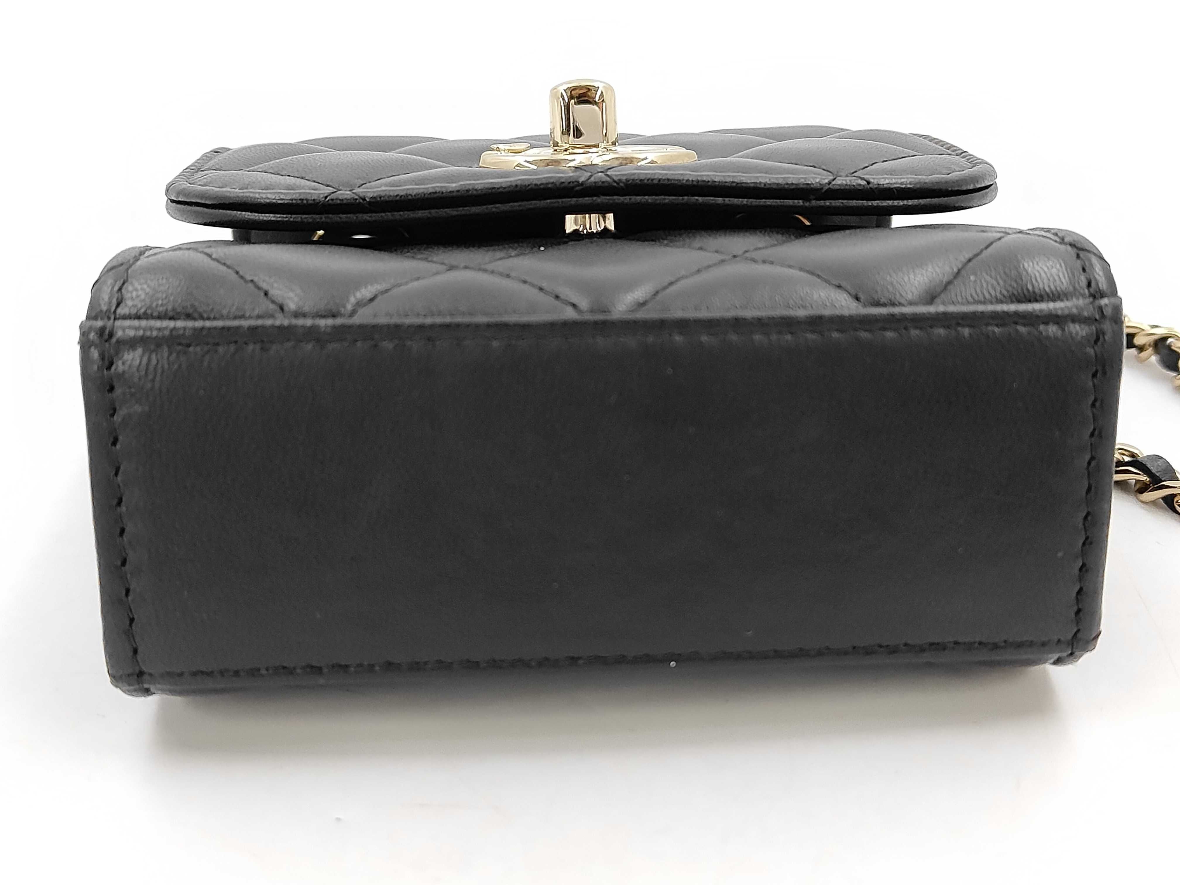 19 Matelassé Mini Chain Wallet Lambskin Black Gold Hardware Shoulder Bag — view 6