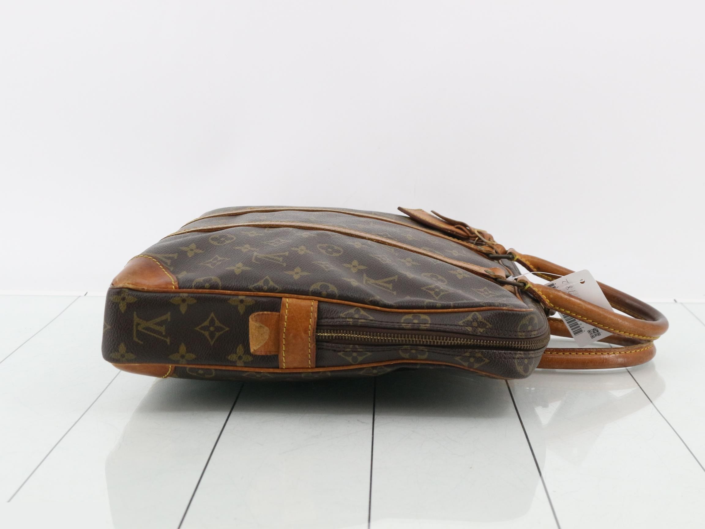 LV Monogram Business Bag Portedocument — view 3