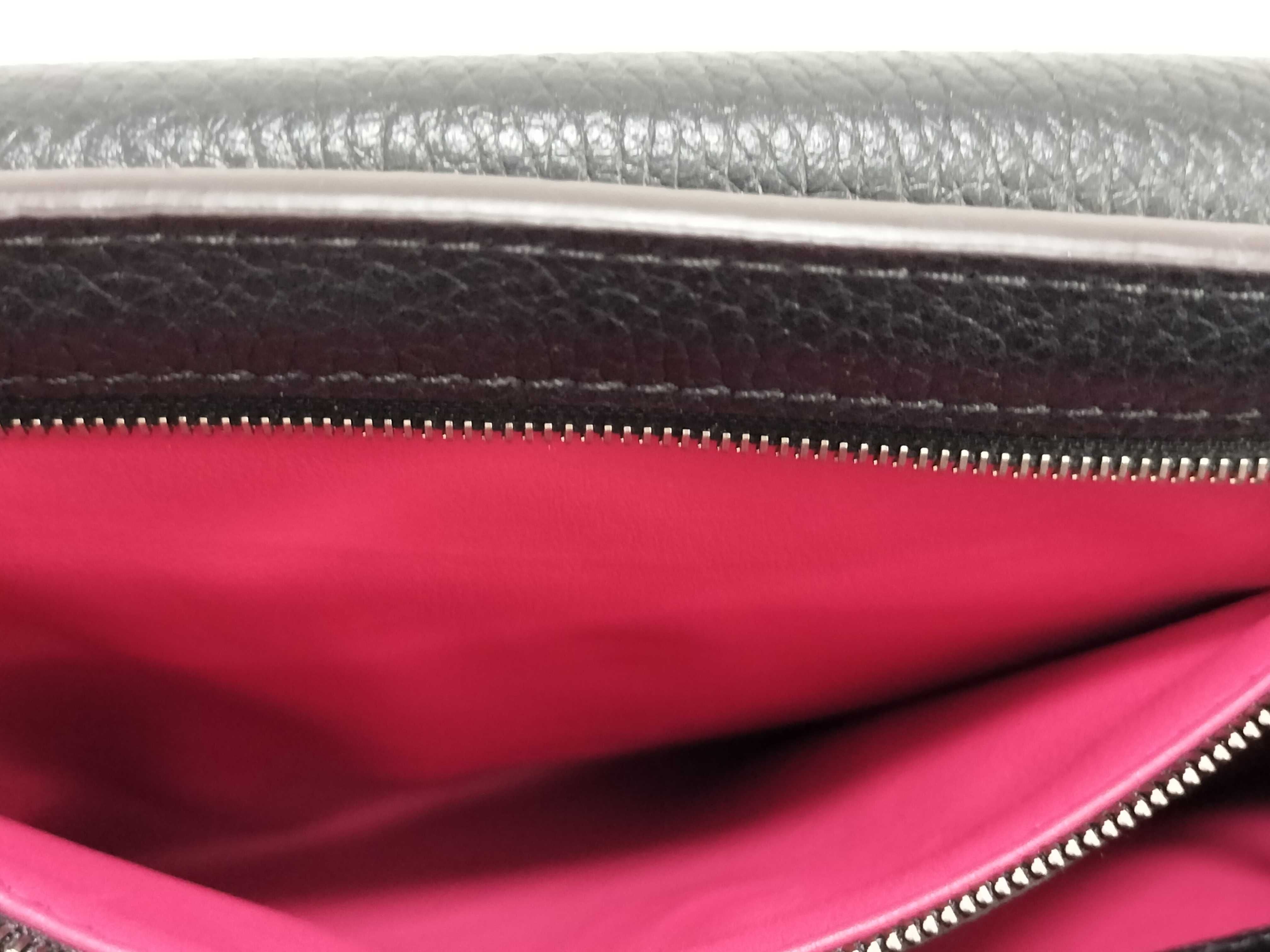 Capucines MM M42259 Black Handbag — view 10