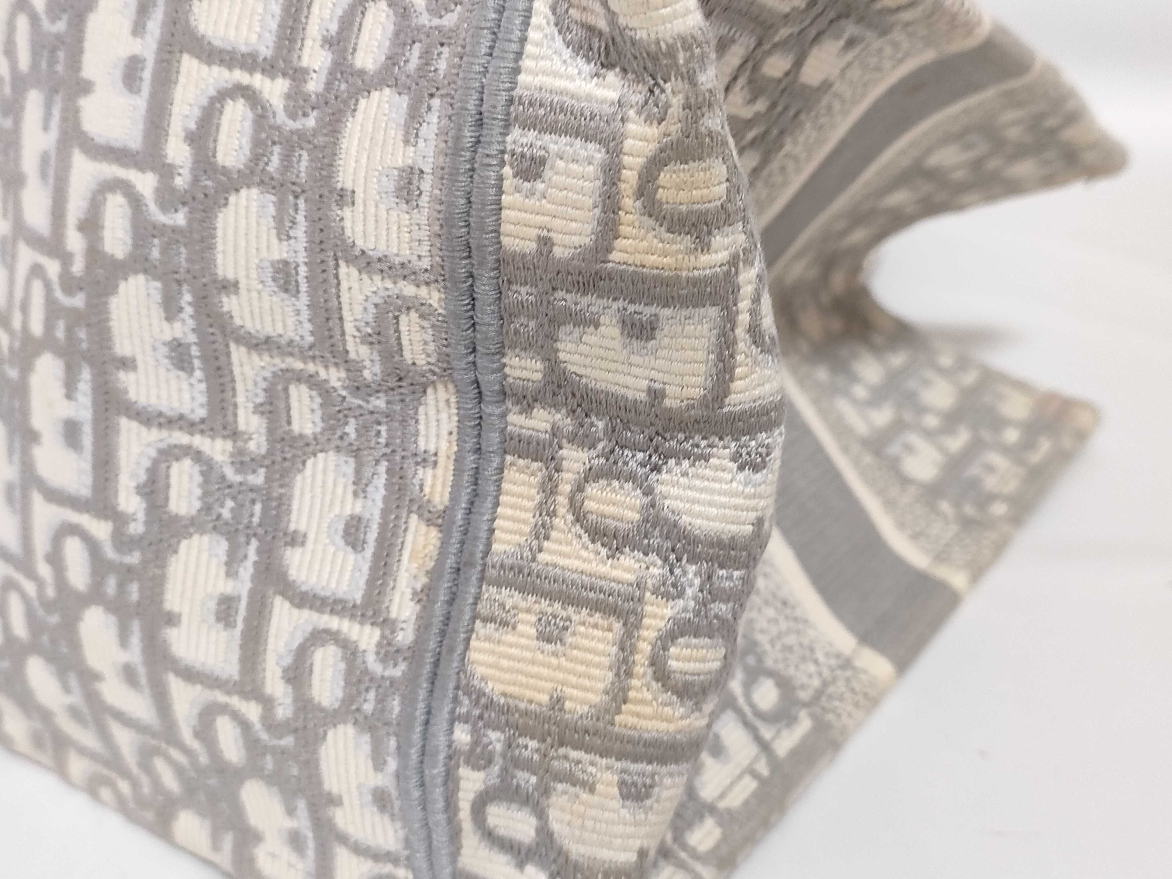 Trotter Christian Dior Oblique Book Tote Medium Canvas Tote Bag White x Gray Stain Tote Bag — view 11