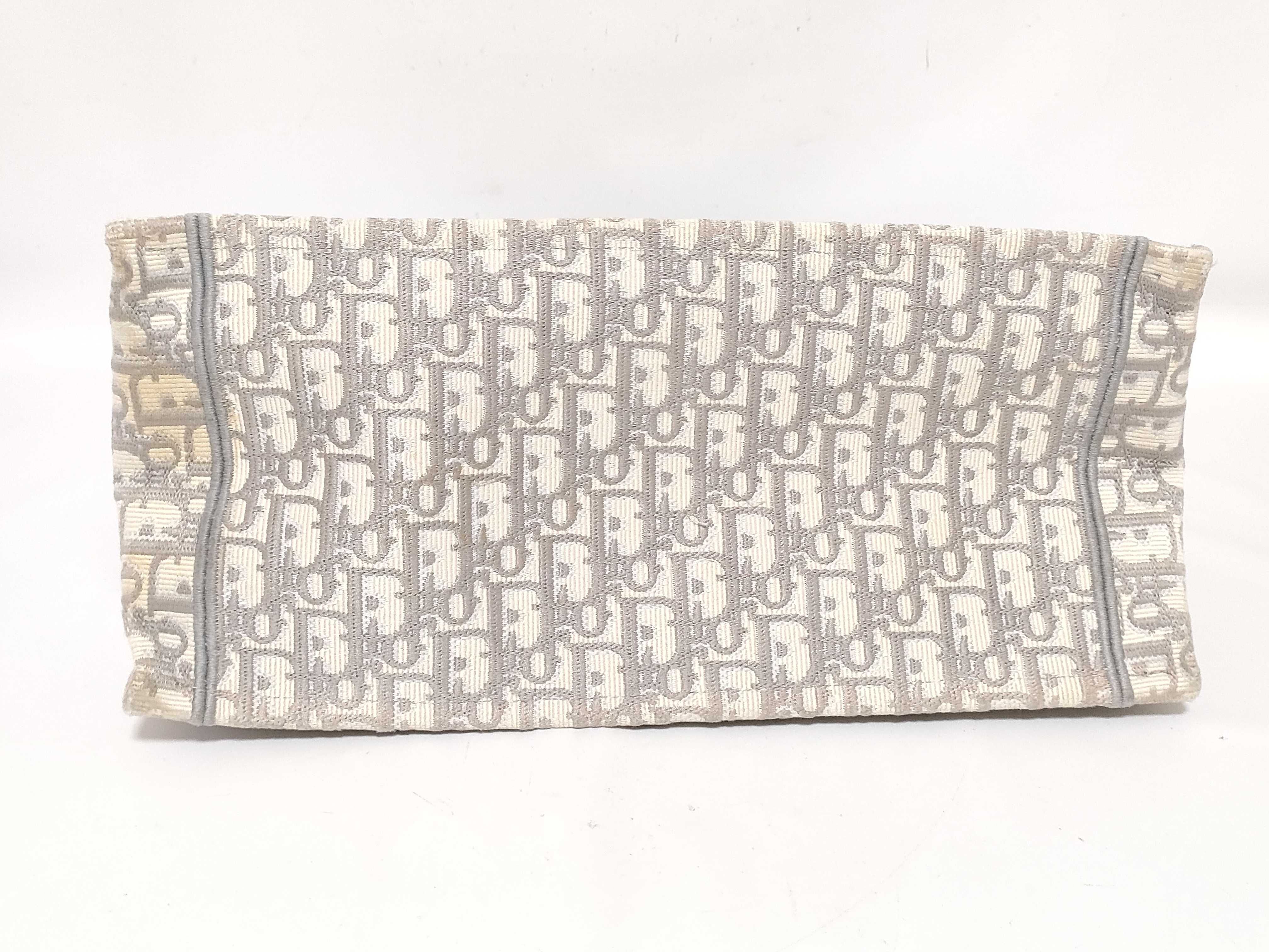 Trotter Christian Dior Oblique Book Tote Medium Canvas Tote Bag White x Gray Stain Tote Bag — view 7