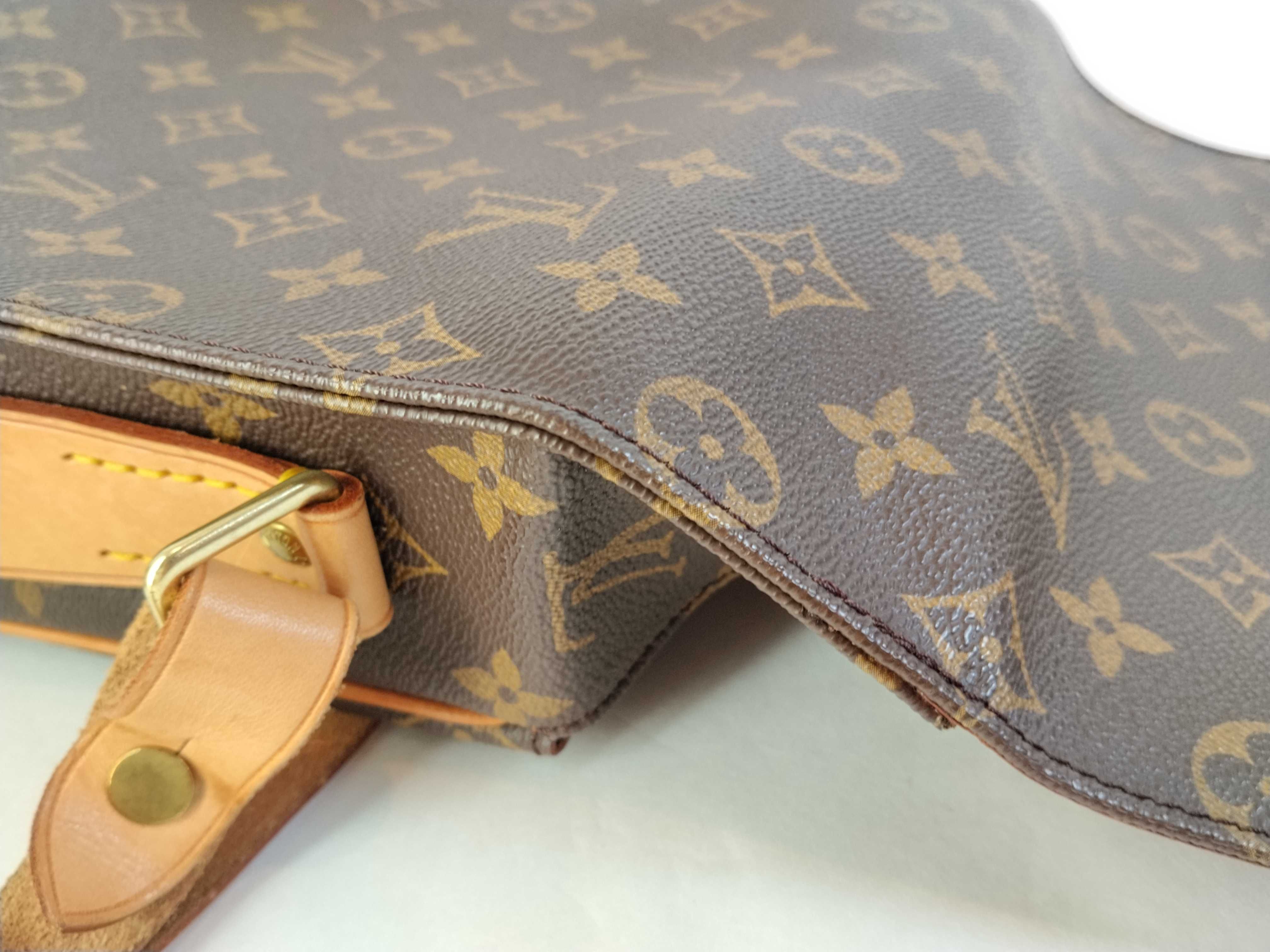 Monogram — view 13