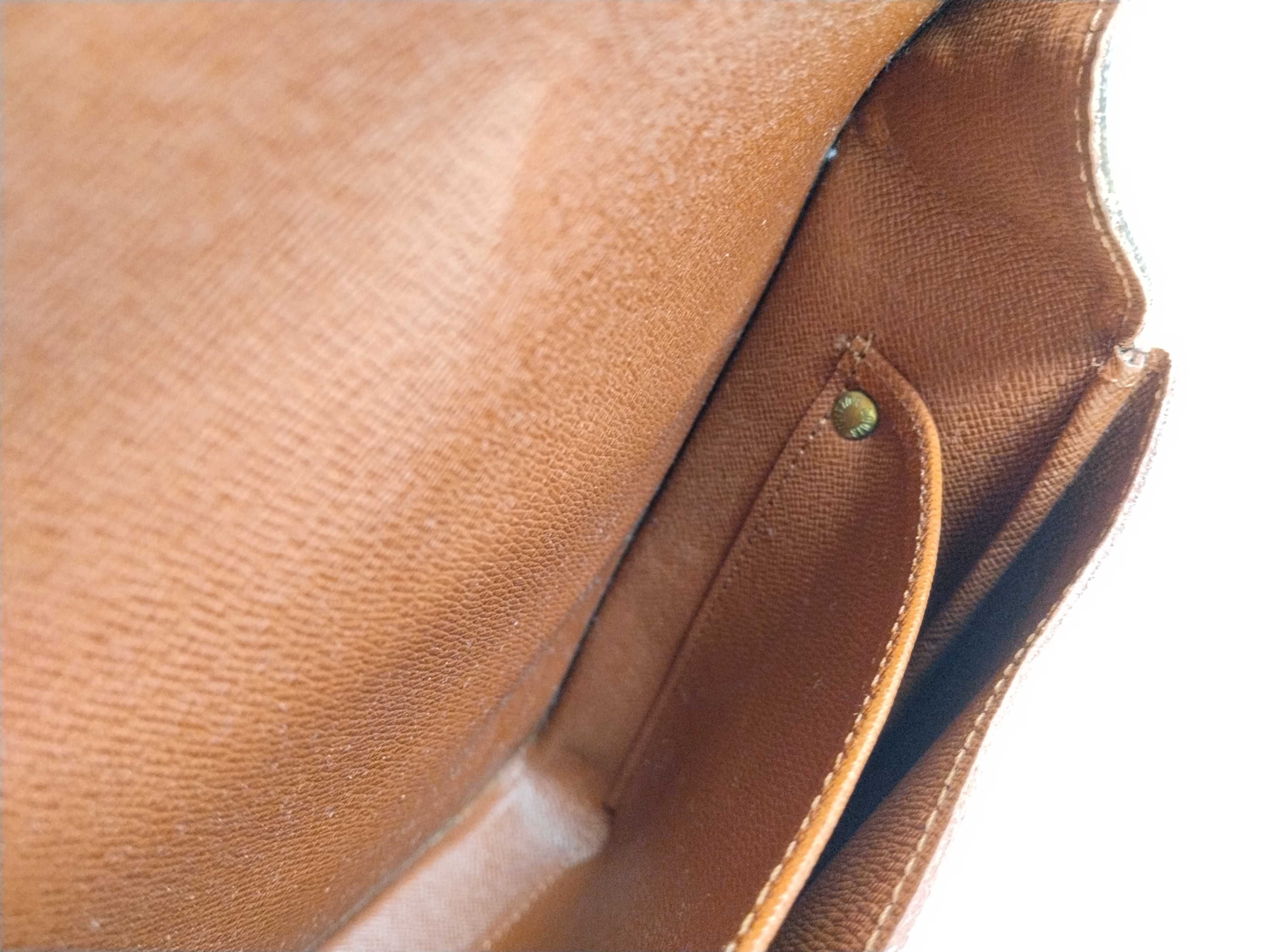 Monogram — view 10
